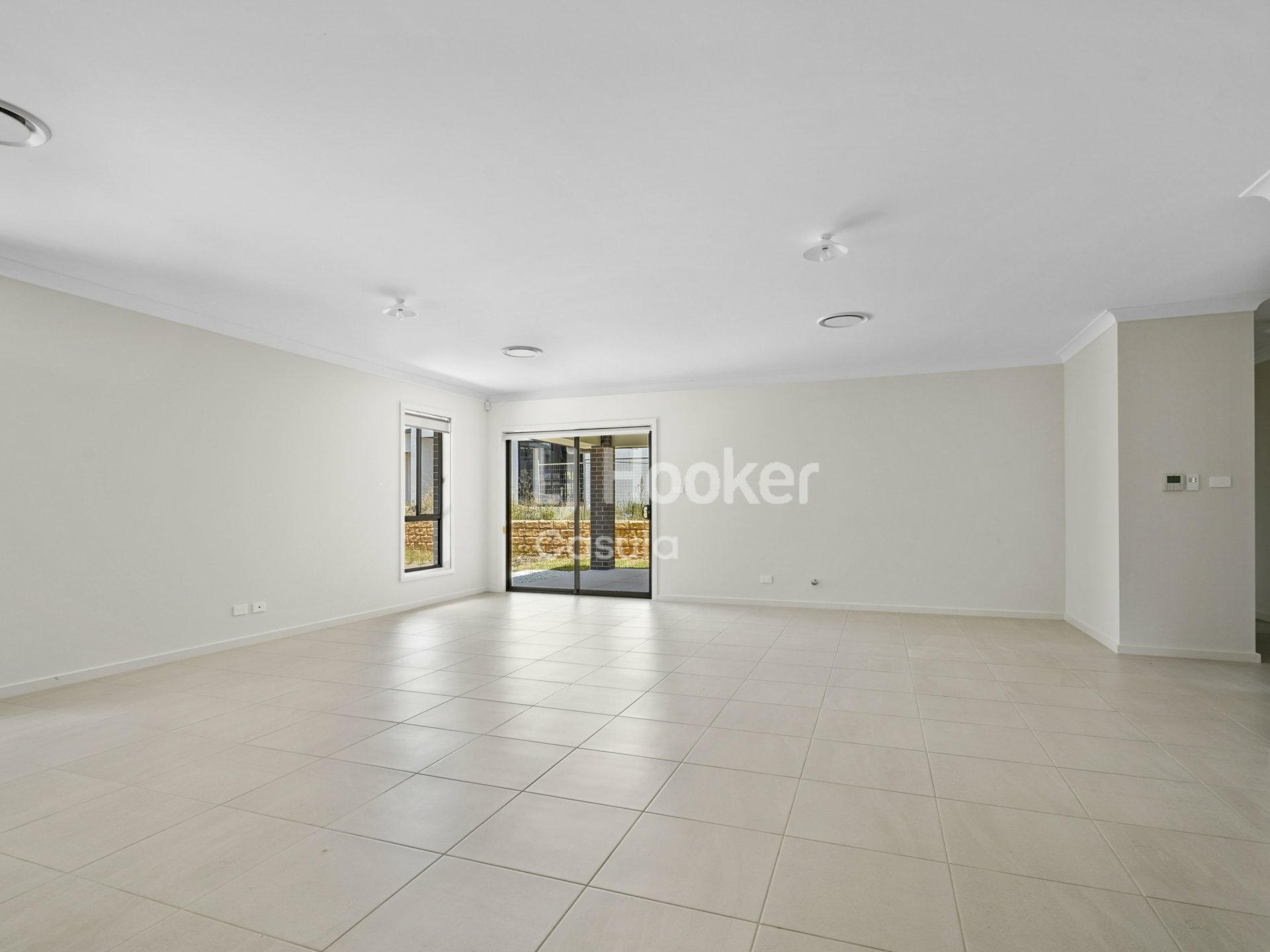 19 Citrine Street — photo 2 of 8