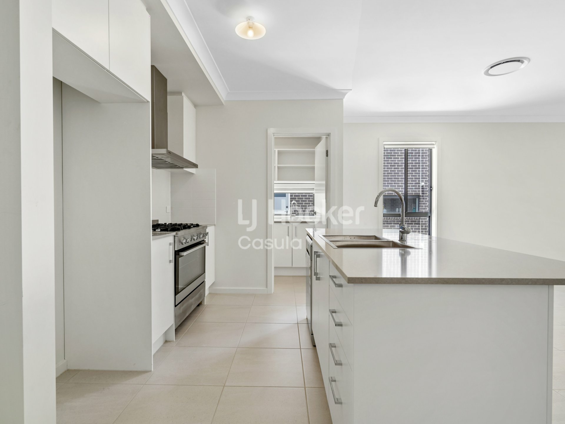 19 Citrine Street — photo 3 of 8
