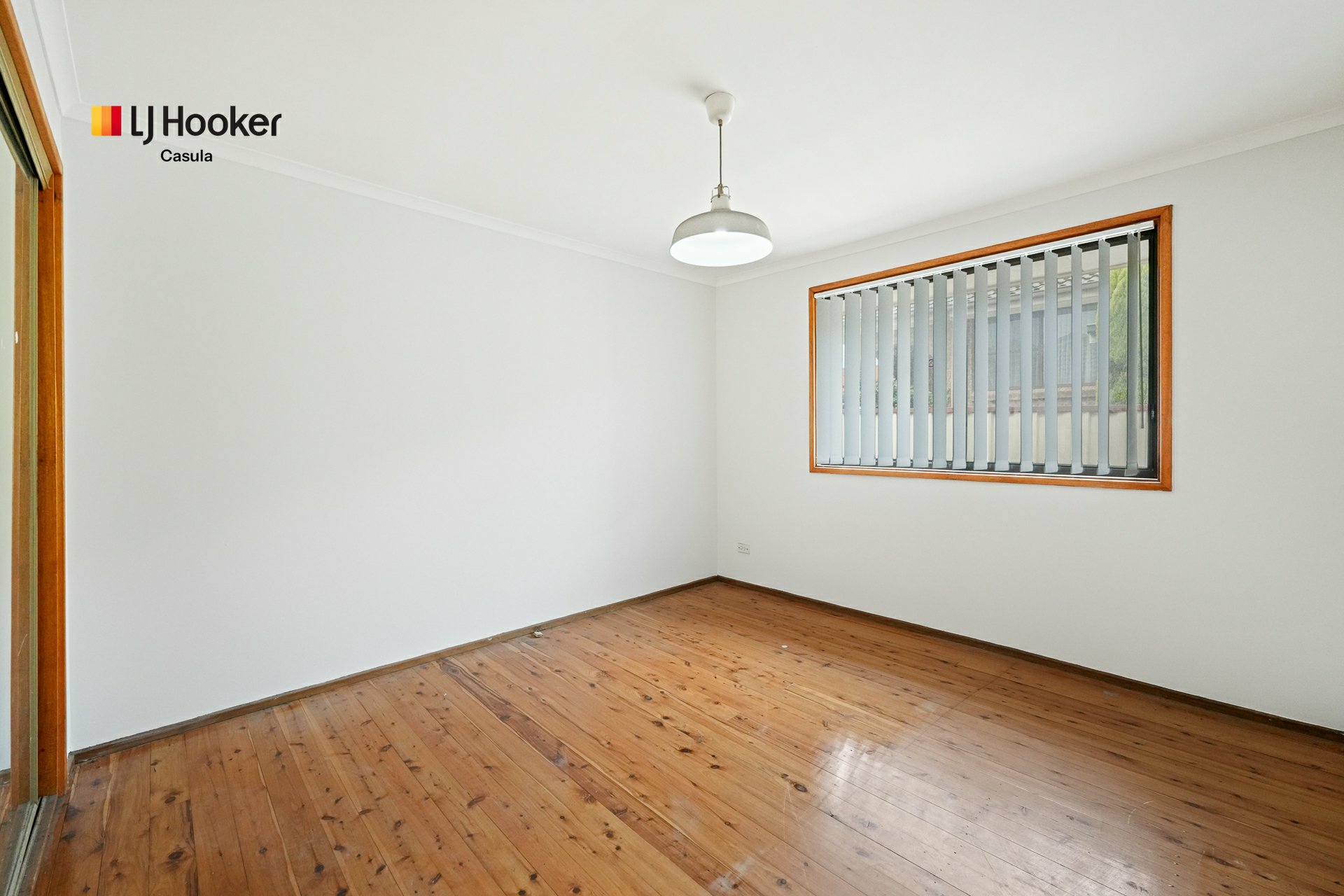 35 Warragamba Crescent — photo 5 of 9