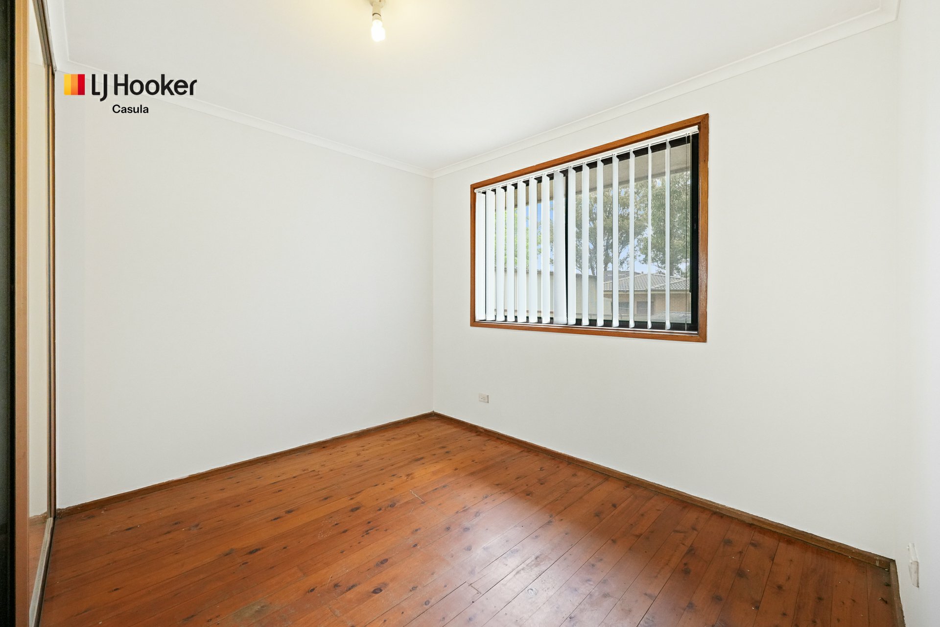 35 Warragamba Crescent — photo 6 of 9