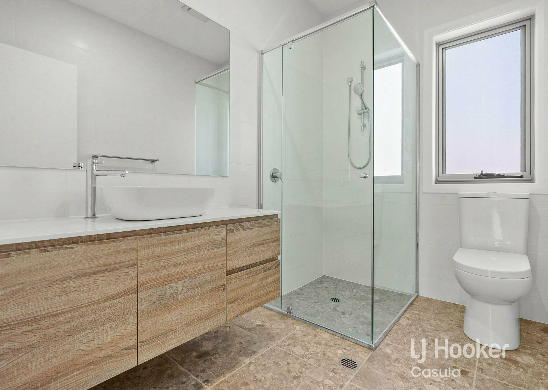 19A Hilda Avenue — photo 7 of 7