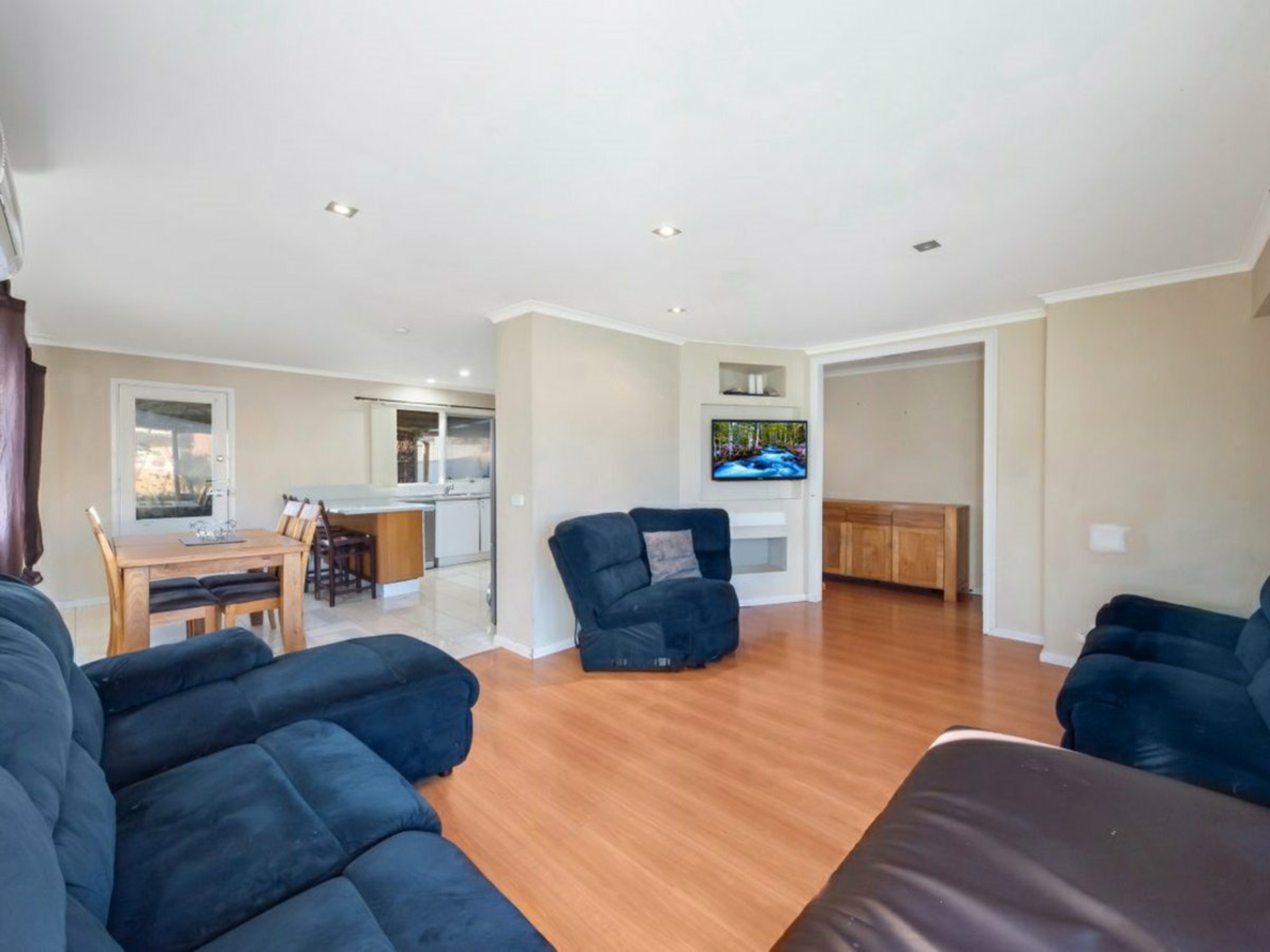 1 Jacaranda Avenue — photo 2 of 9