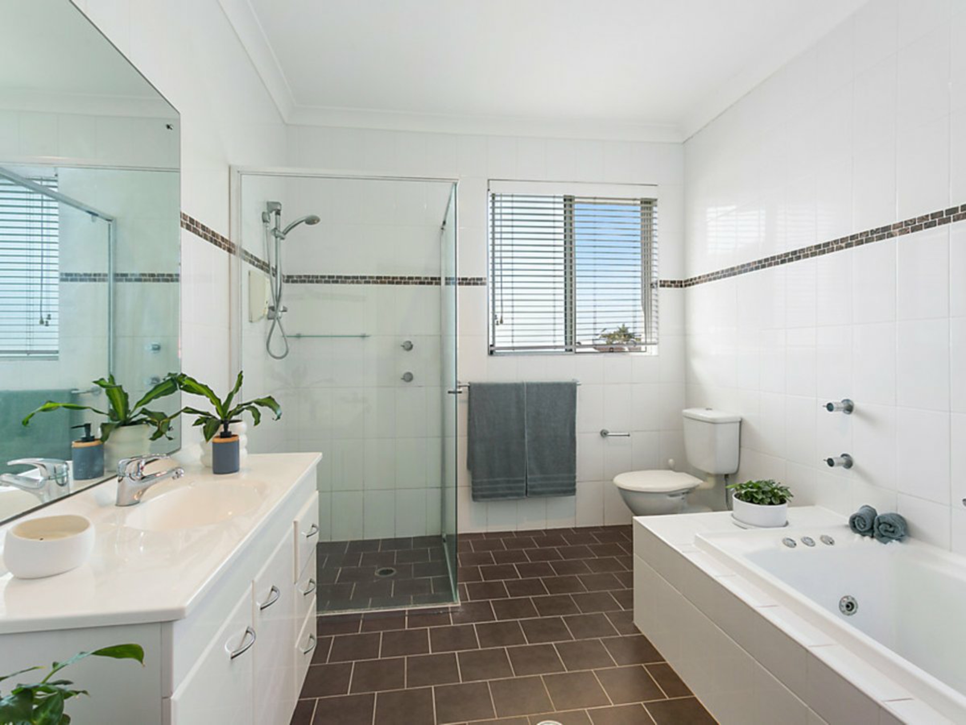 15 Tuggerah Parade, THE ENTRANCE