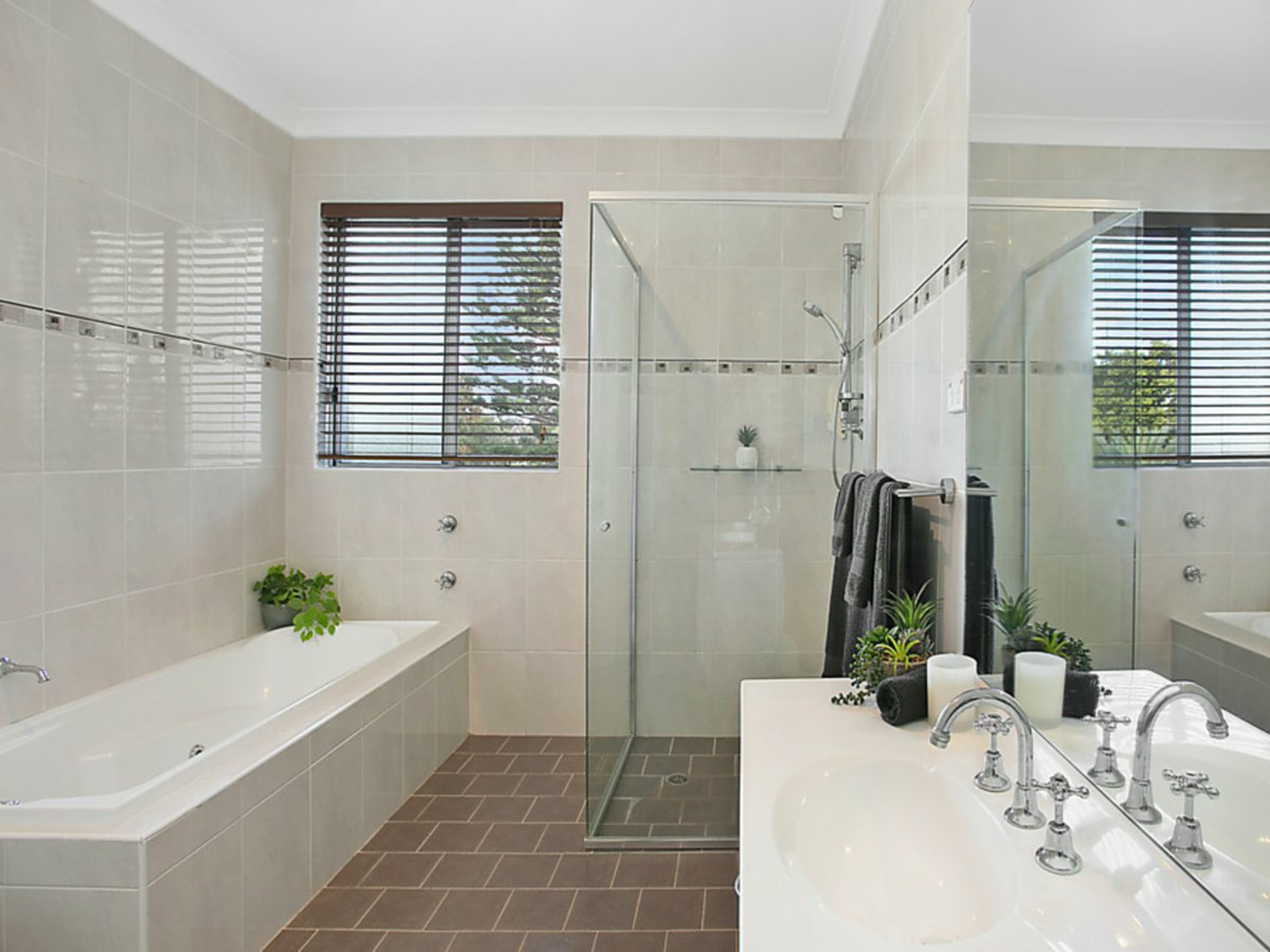 15 Tuggerah Parade, THE ENTRANCE