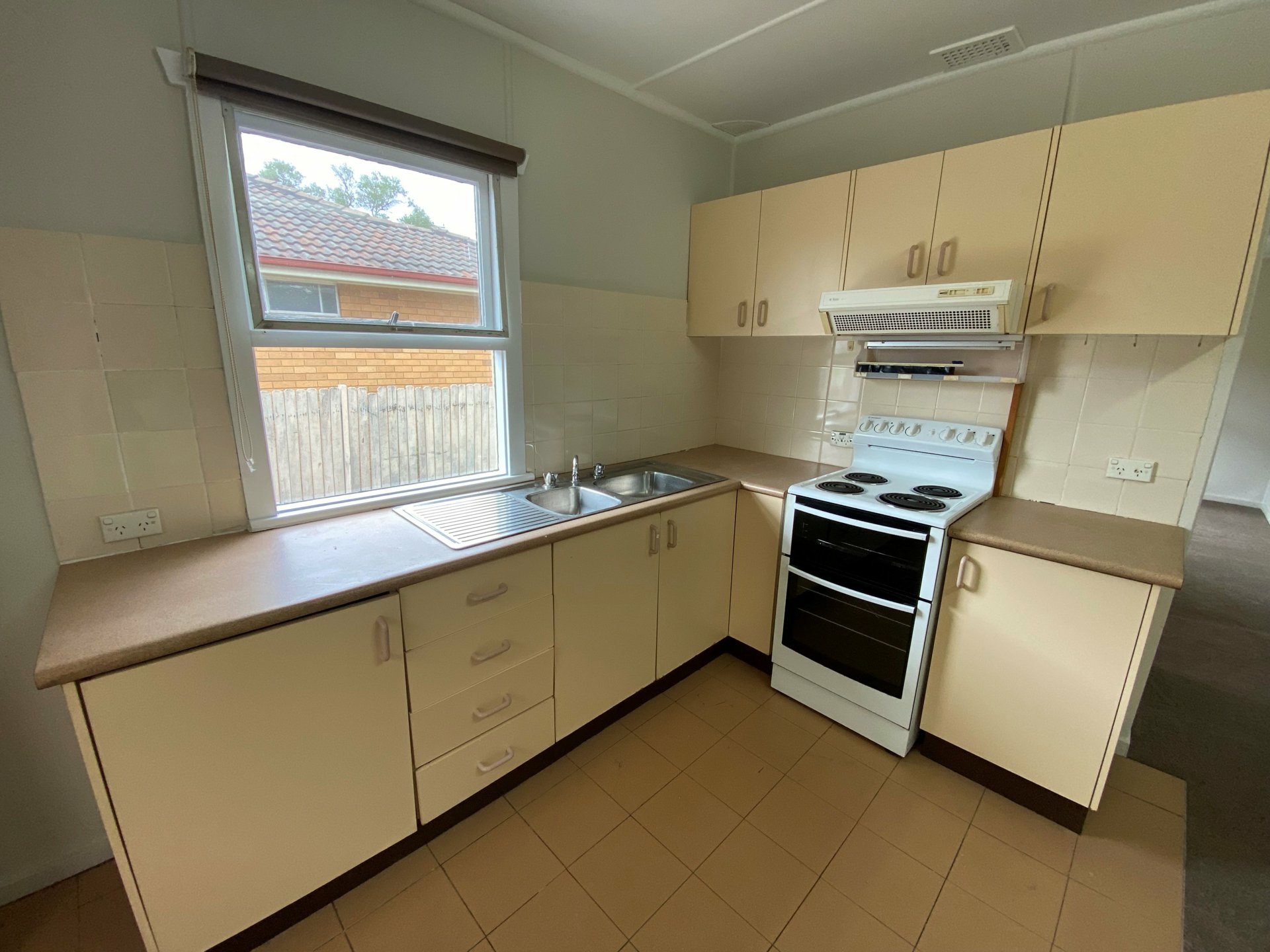 1/6 Yeddenba Avenue, BLUE BAY