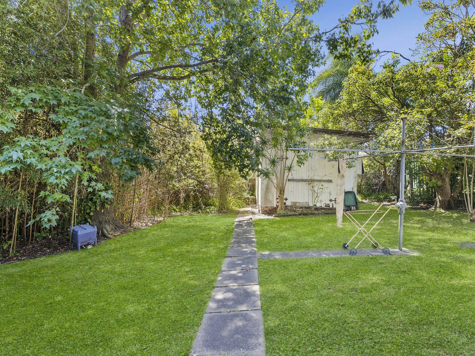 6,8,10 Battley Avenue — photo 10 of 16