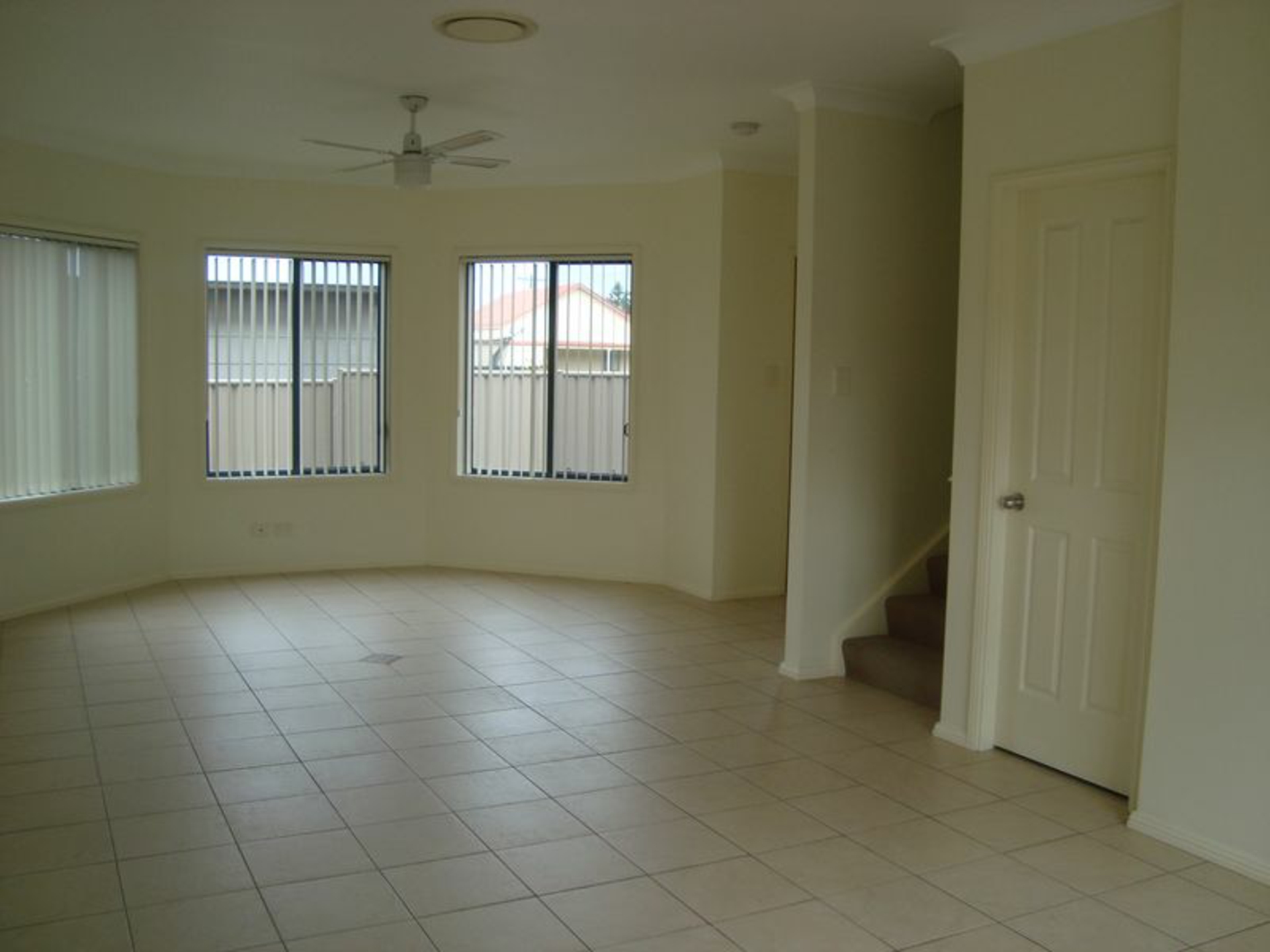 2/139 Ocean Parade, BLUE BAY