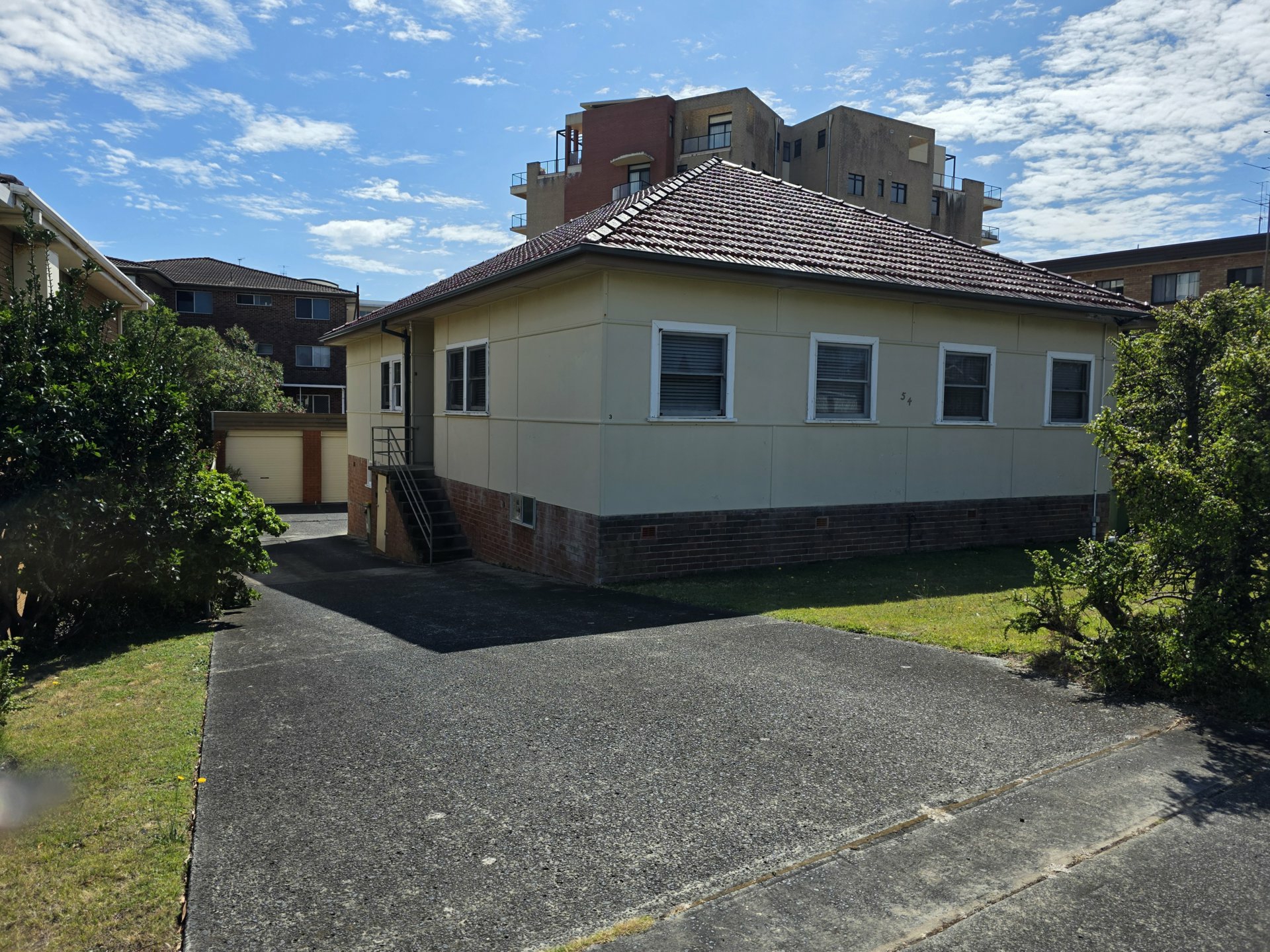 3/54 Dening Street — photo from LJ Hooker The Entrance