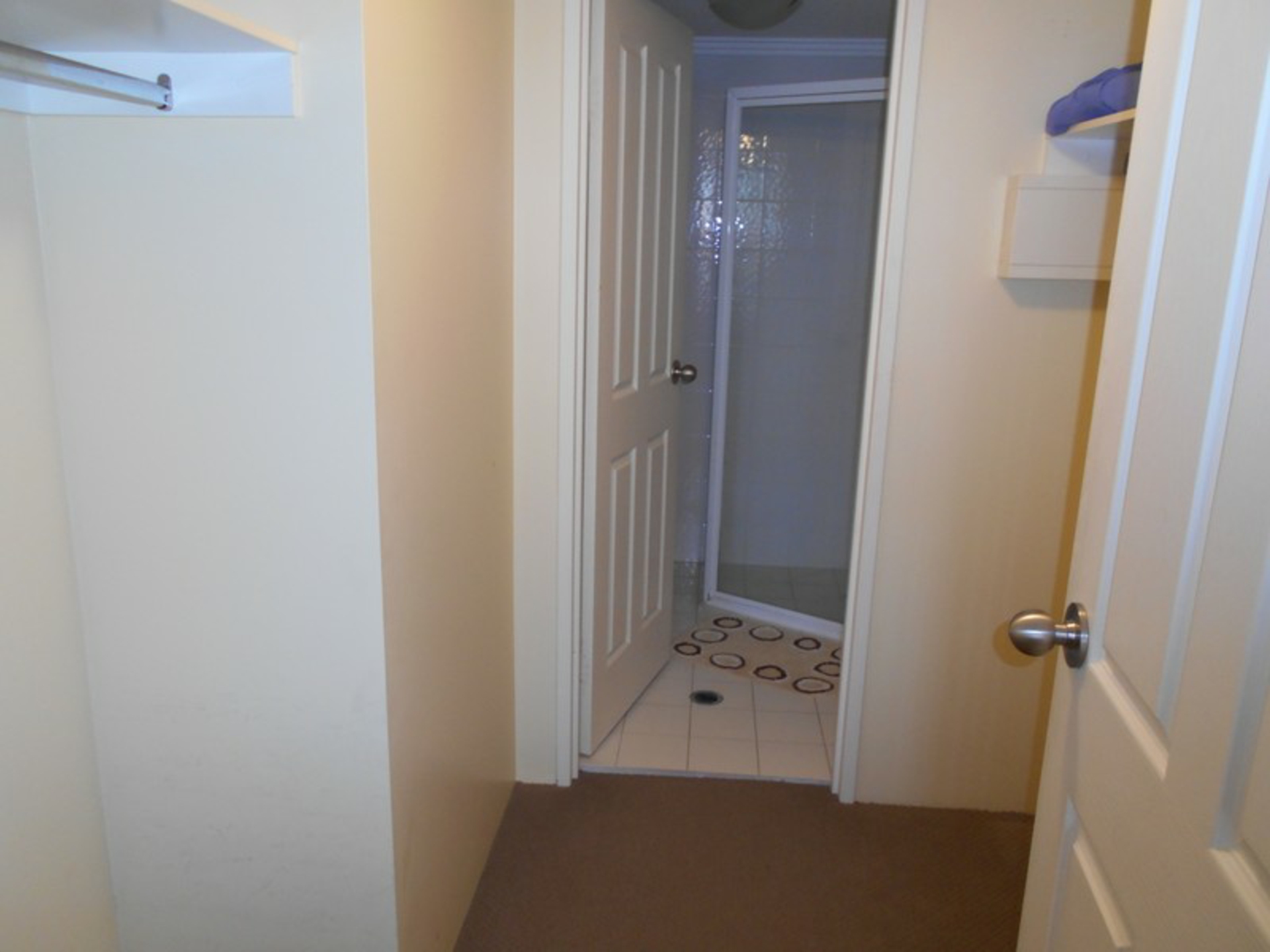 19/1-5 Bayview Avenue — photo 11 of 14