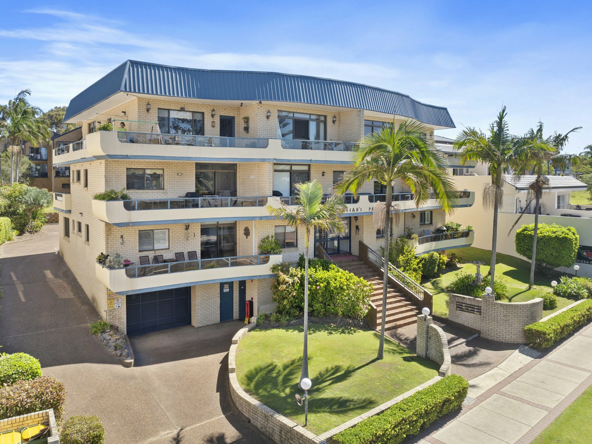 9/5 Marine Parade — photo 17 of 20