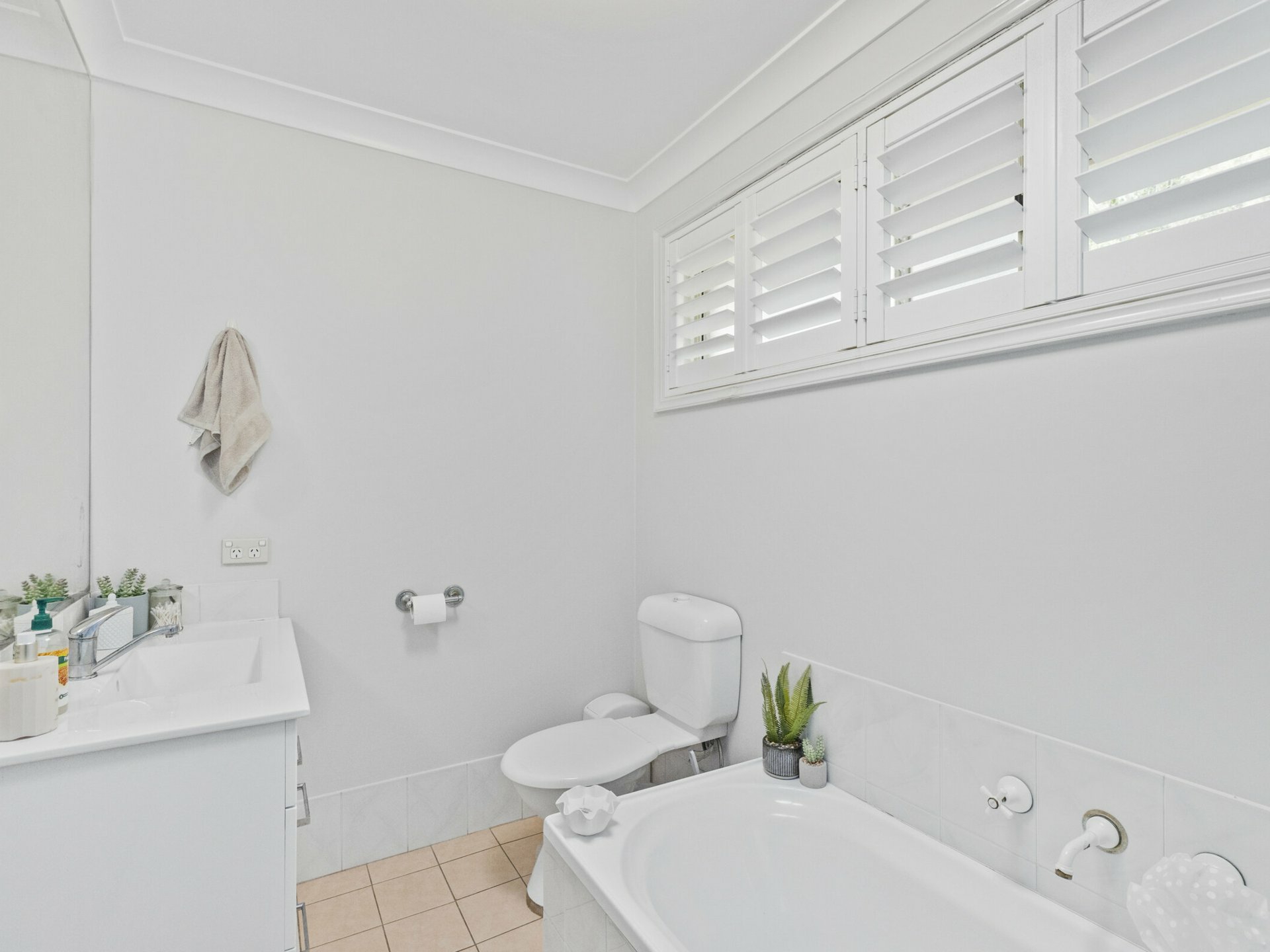 2/19-21 Bomaderry Crescent — photo 6 of 10
