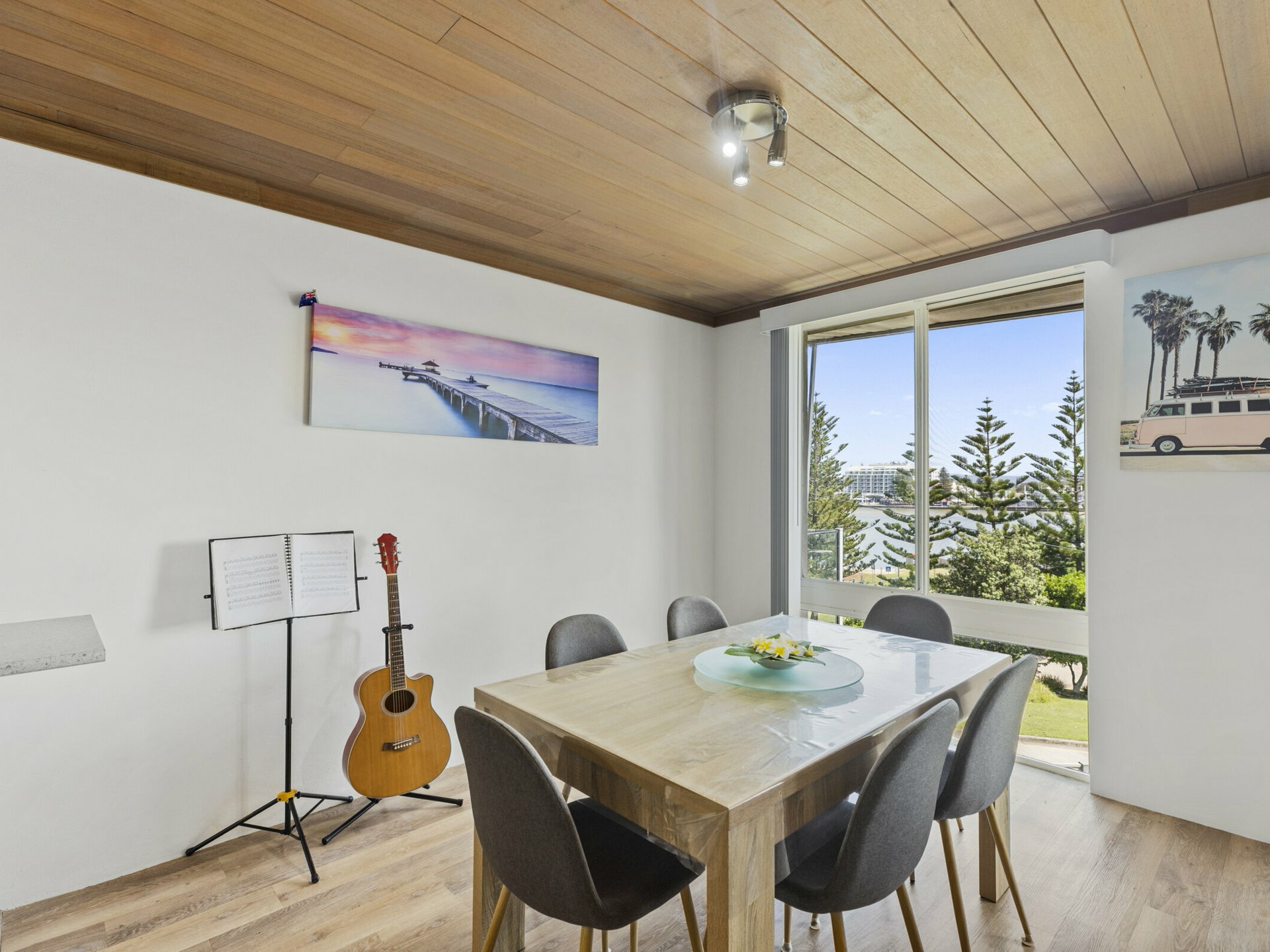 6/3-7 Hutton Road — photo 9 of 17