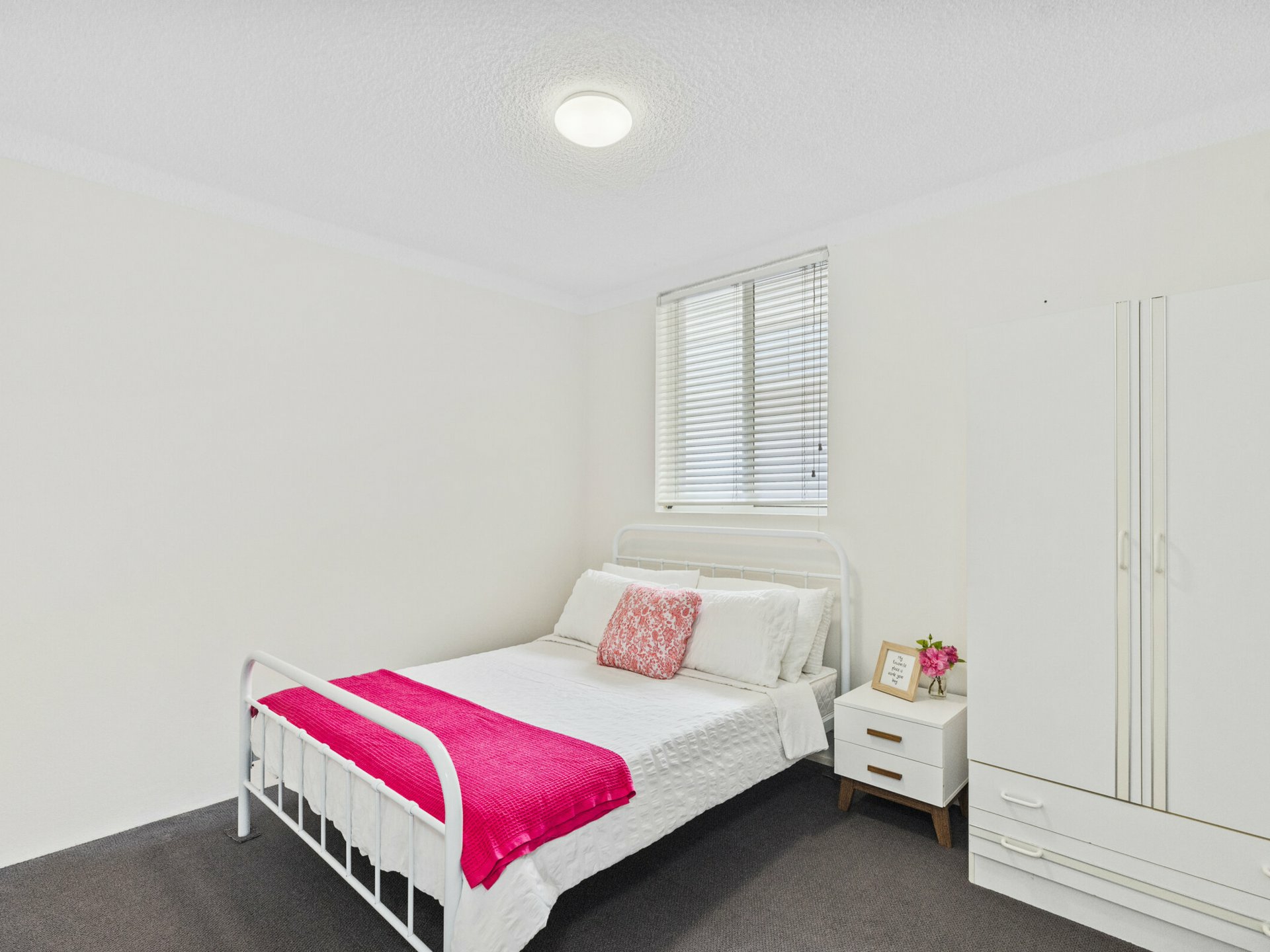 6/3-7 Hutton Road — photo 12 of 17