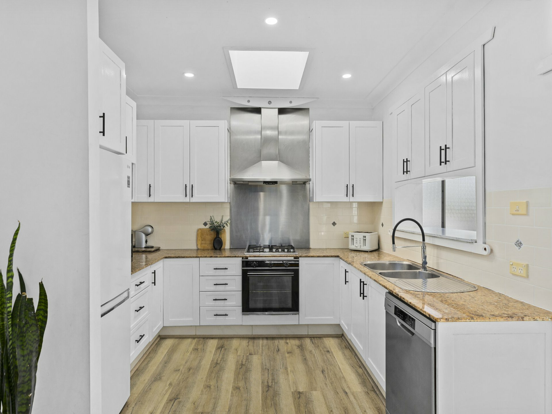 6 Norfolk Street — photo 6 of 24