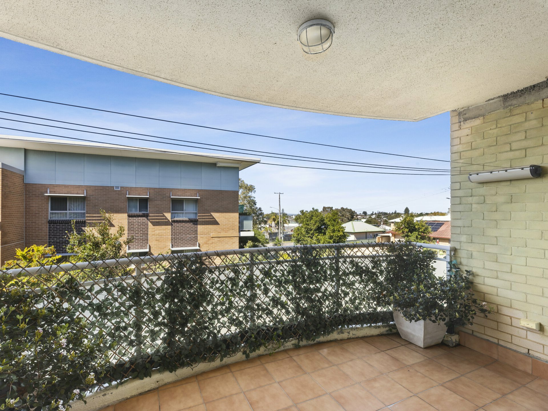 19/2 Boondilla Road — photo 5 of 13