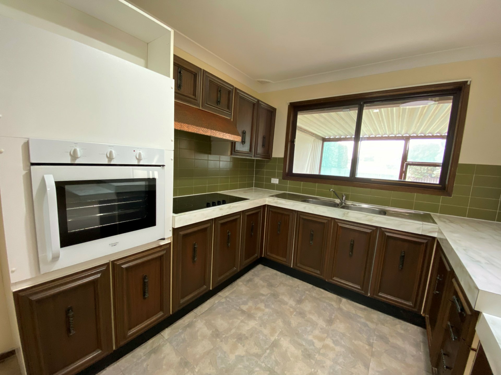 28 Boondilla Road — photo 3 of 13