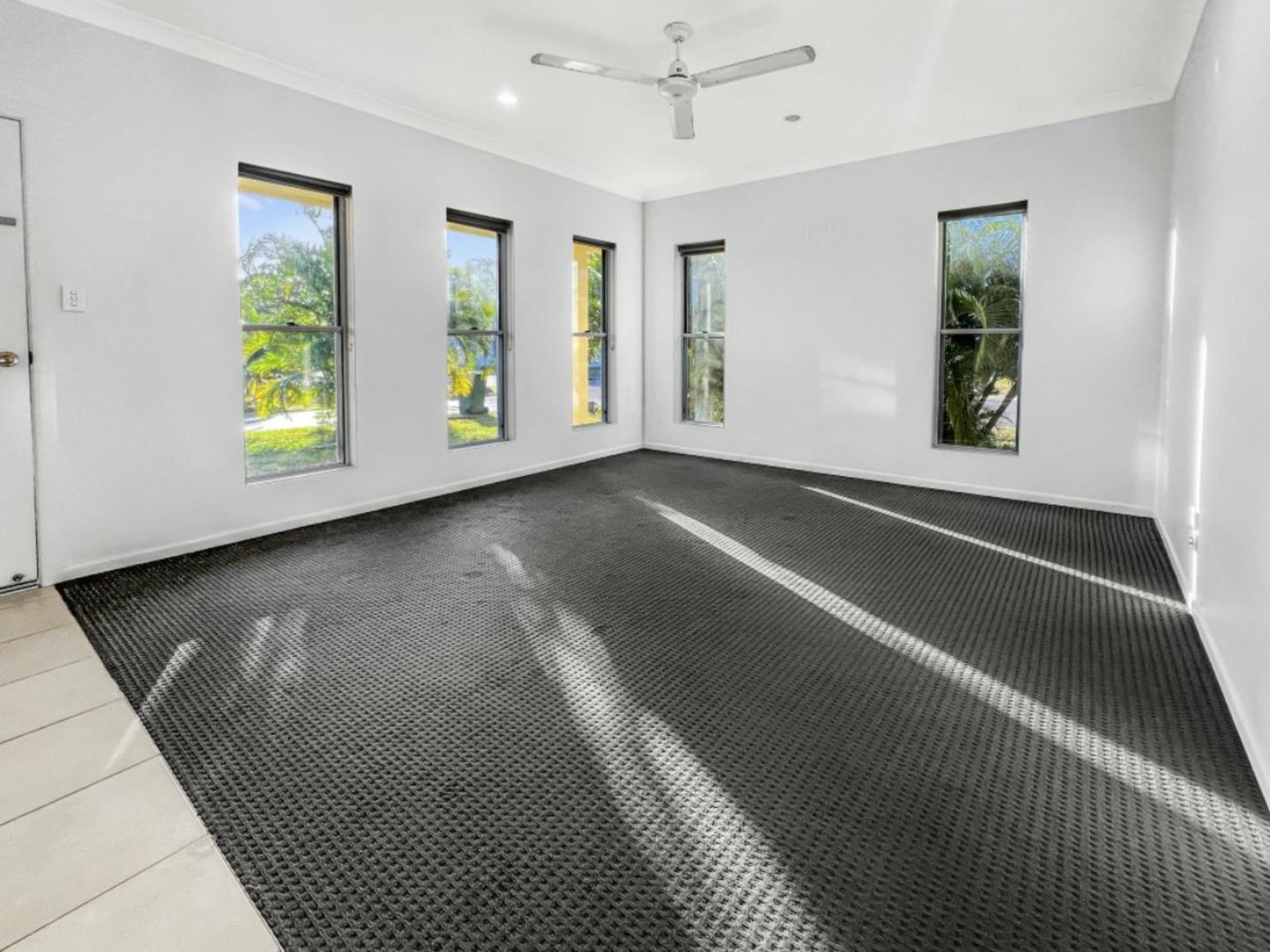 38 Seabreeze Crescent, BOWEN