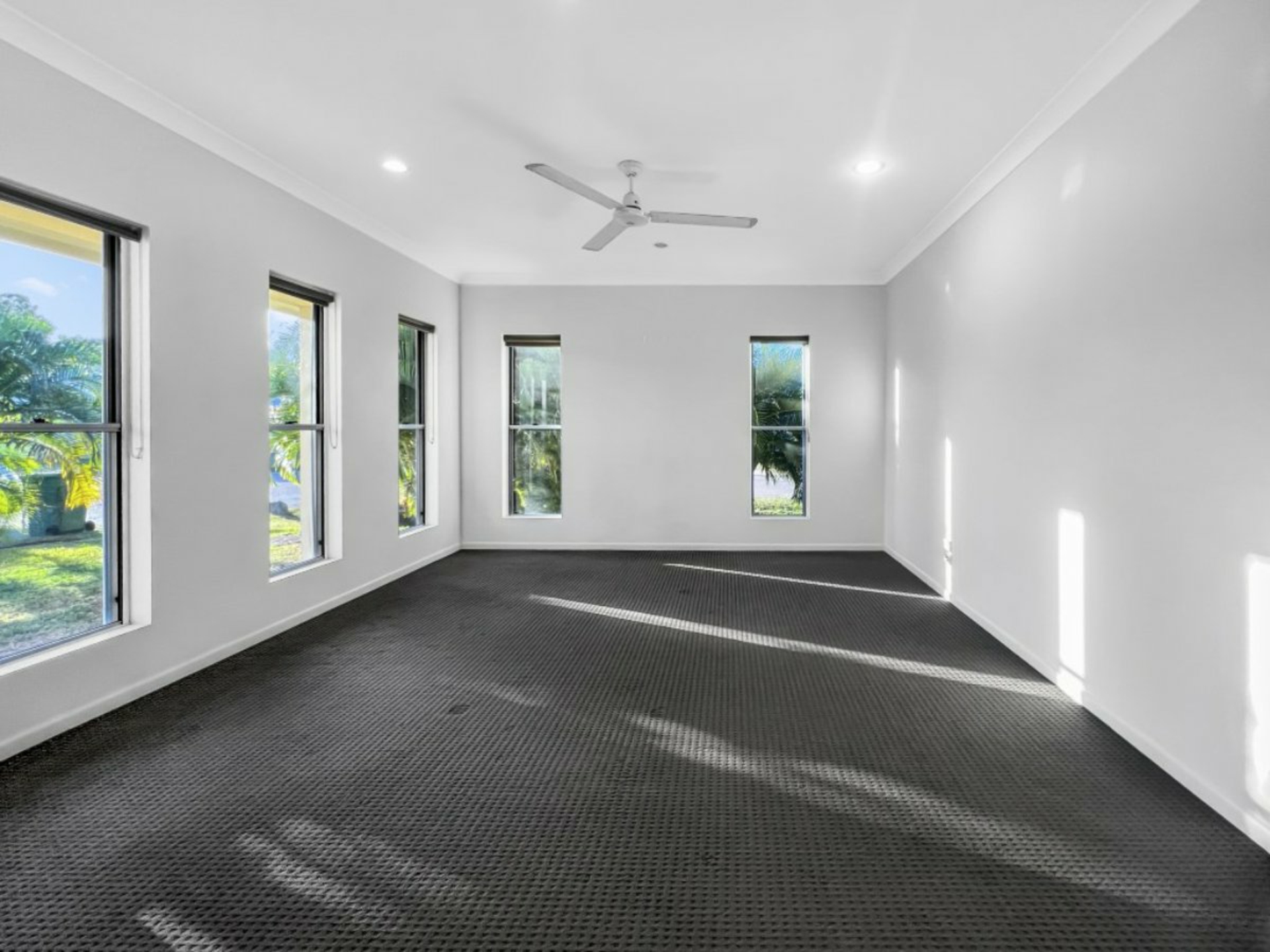 38 Seabreeze Crescent, BOWEN