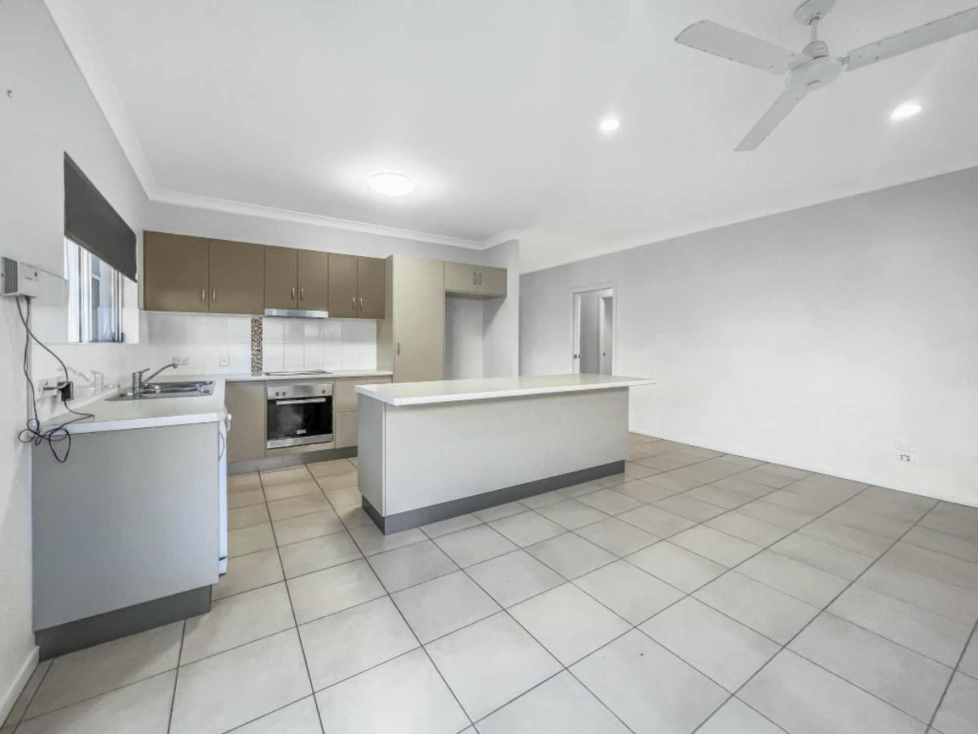 38 Seabreeze Crescent, BOWEN