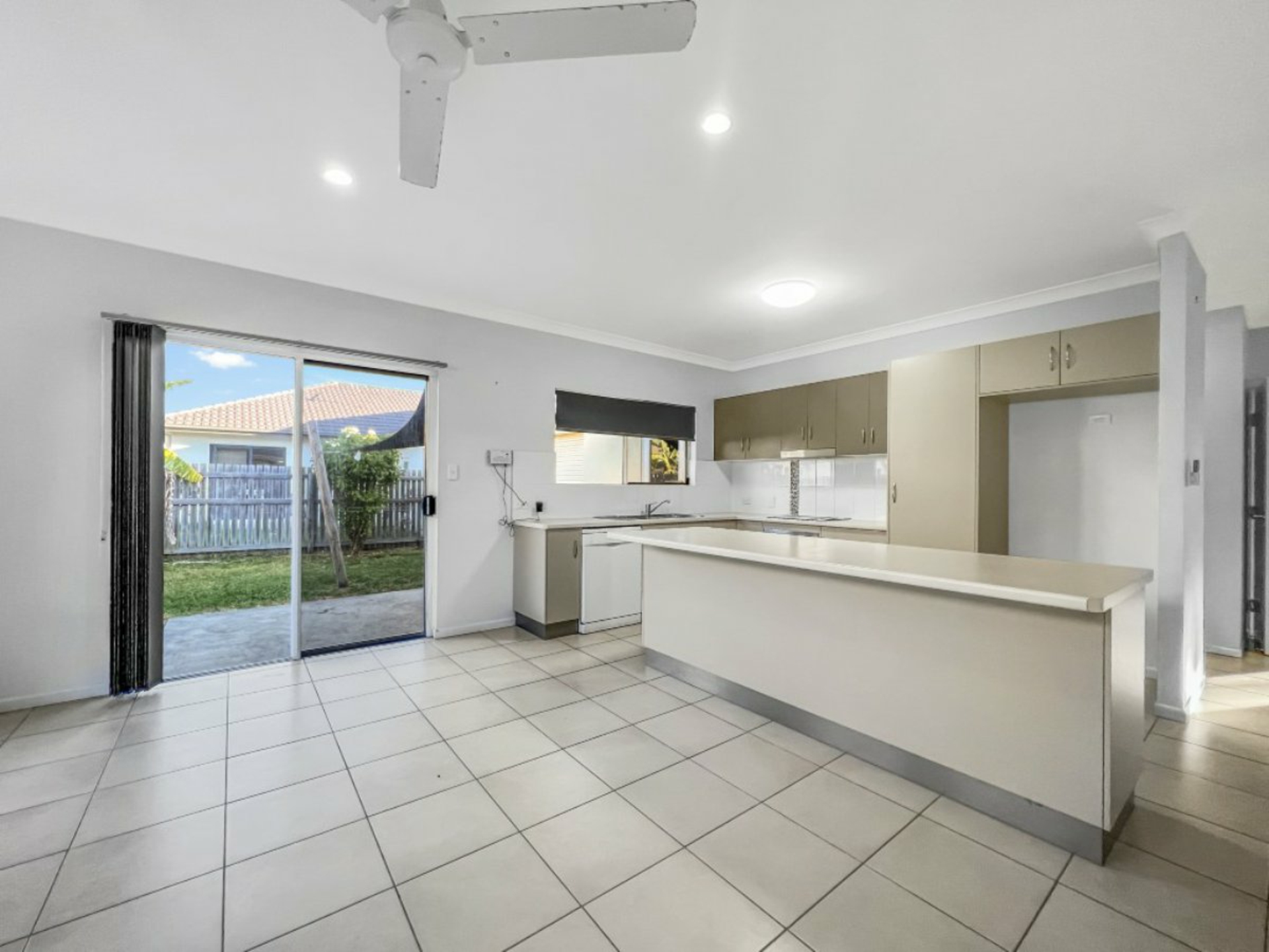 38 Seabreeze Crescent, BOWEN