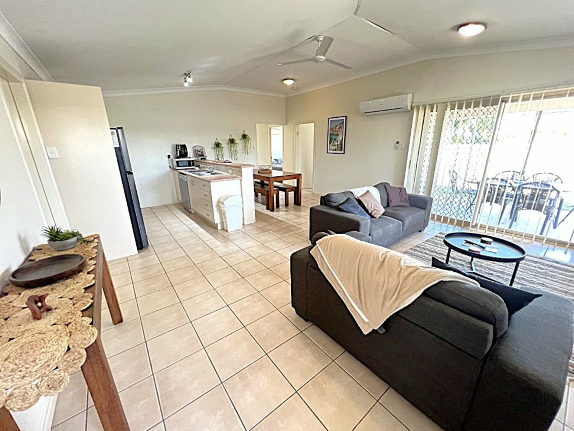 2A Summer Place, BOWEN