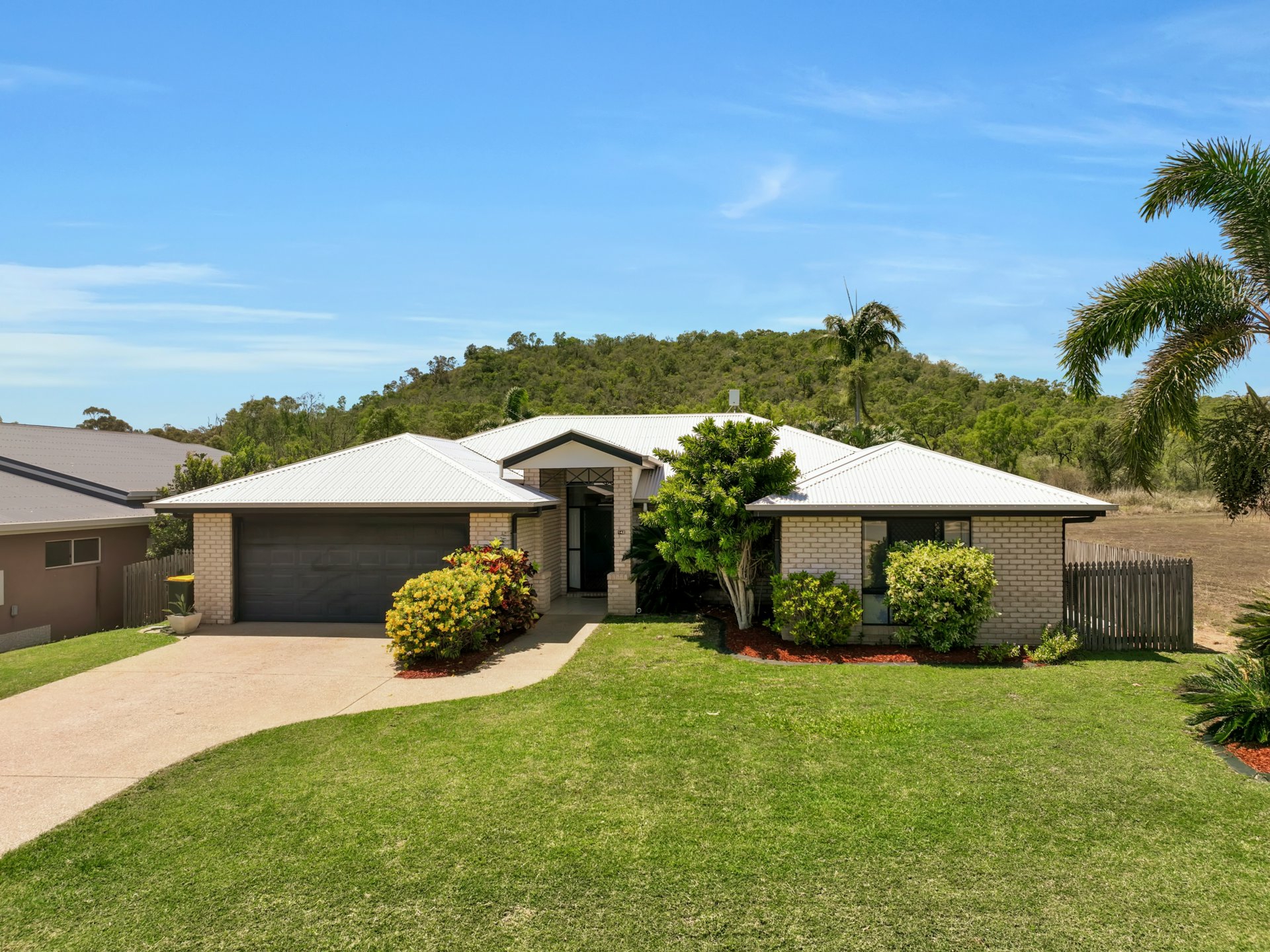 142 Ocean View Drive, BOWEN
