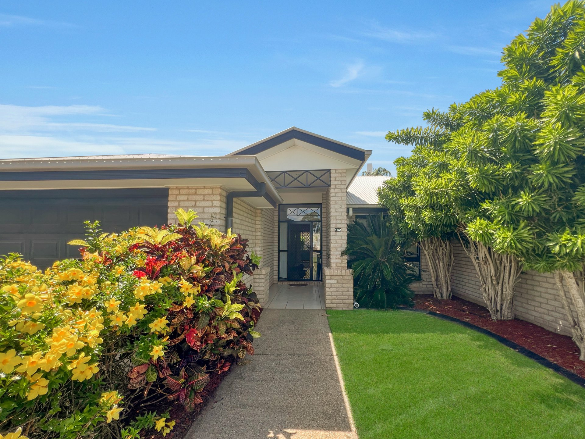 142 Ocean View Drive, BOWEN