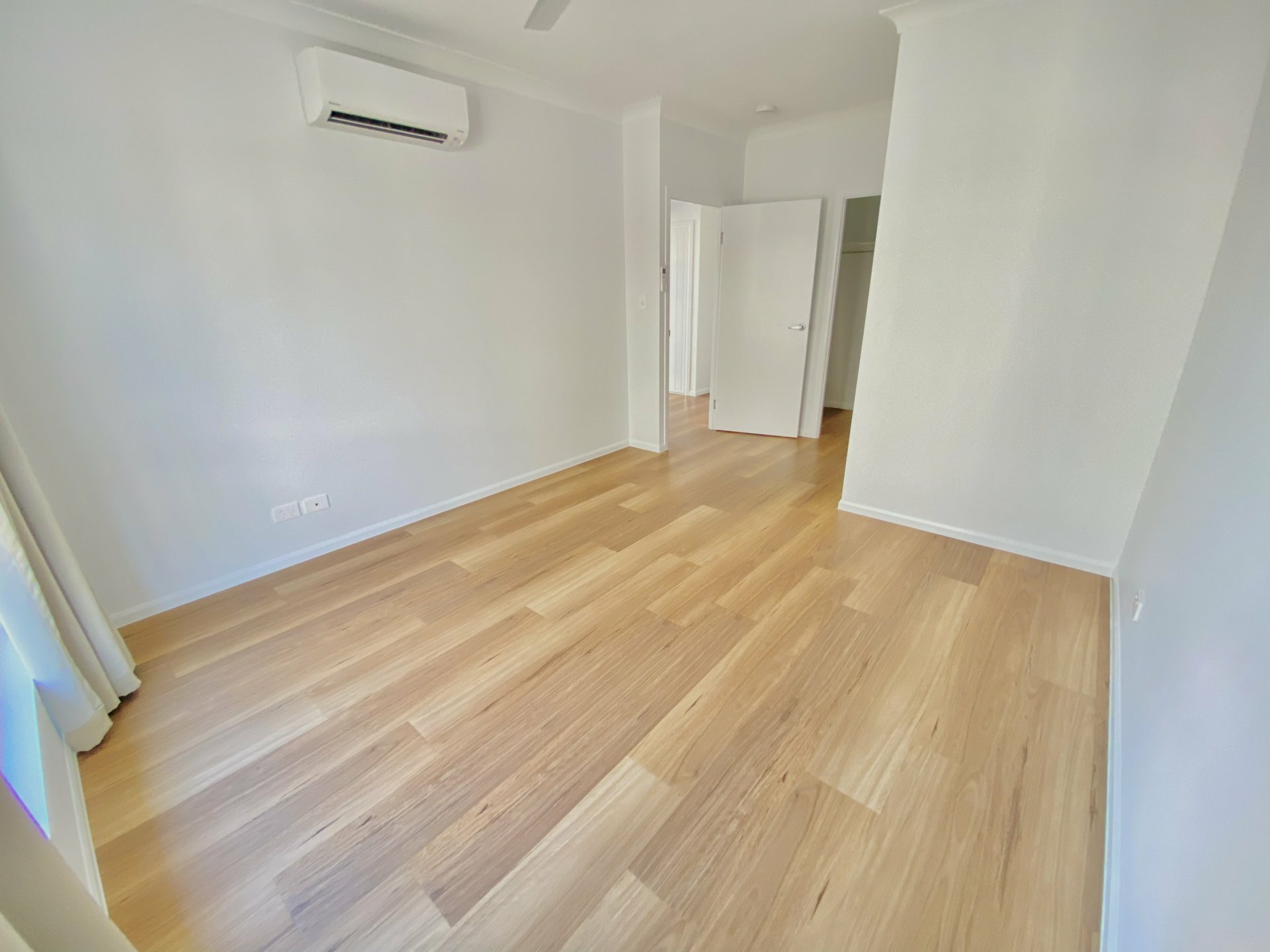 Unit 44-48 Tracey Street — photo 8 of 18
