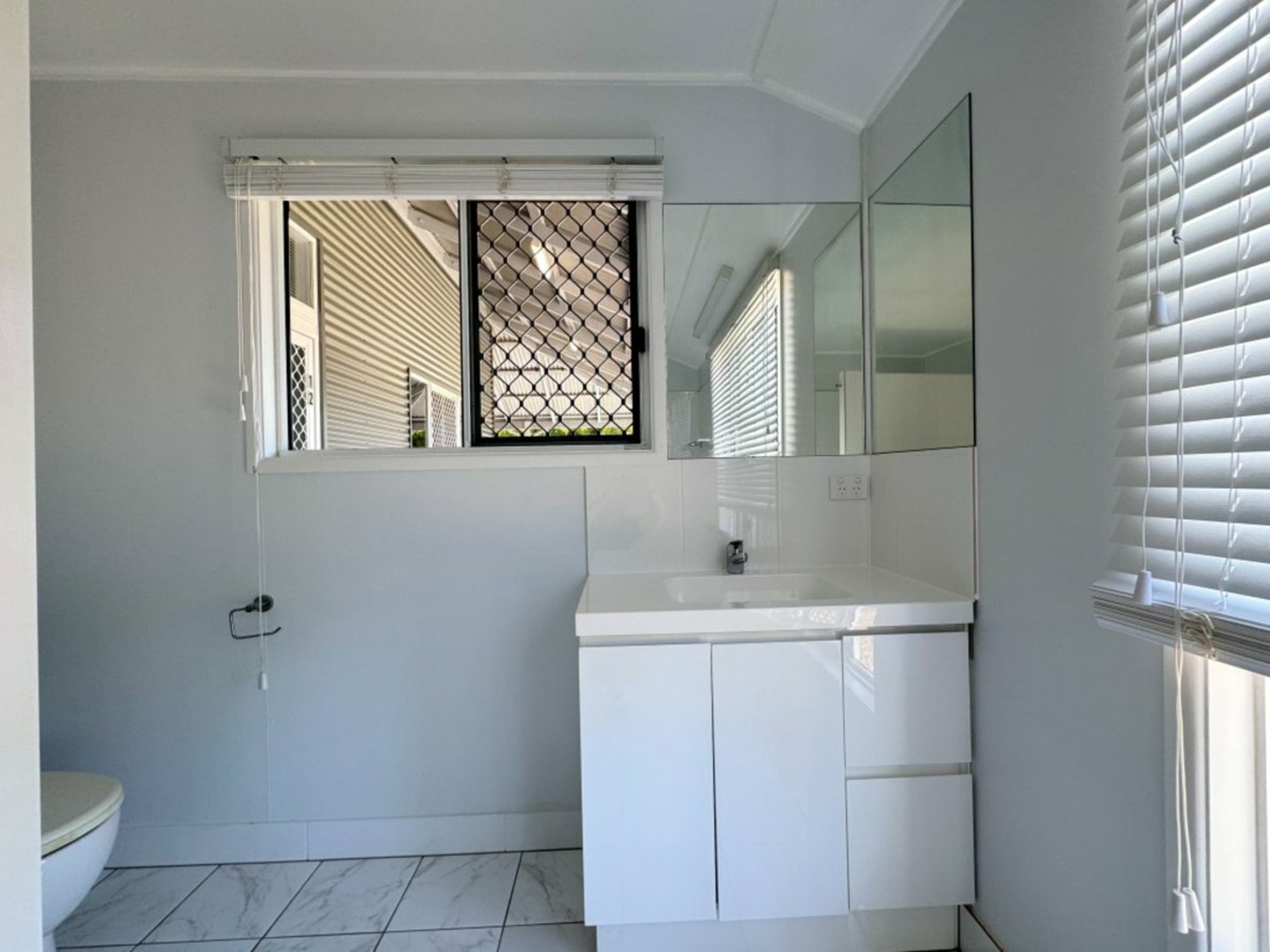 12 Dalrymple Street, BOWEN