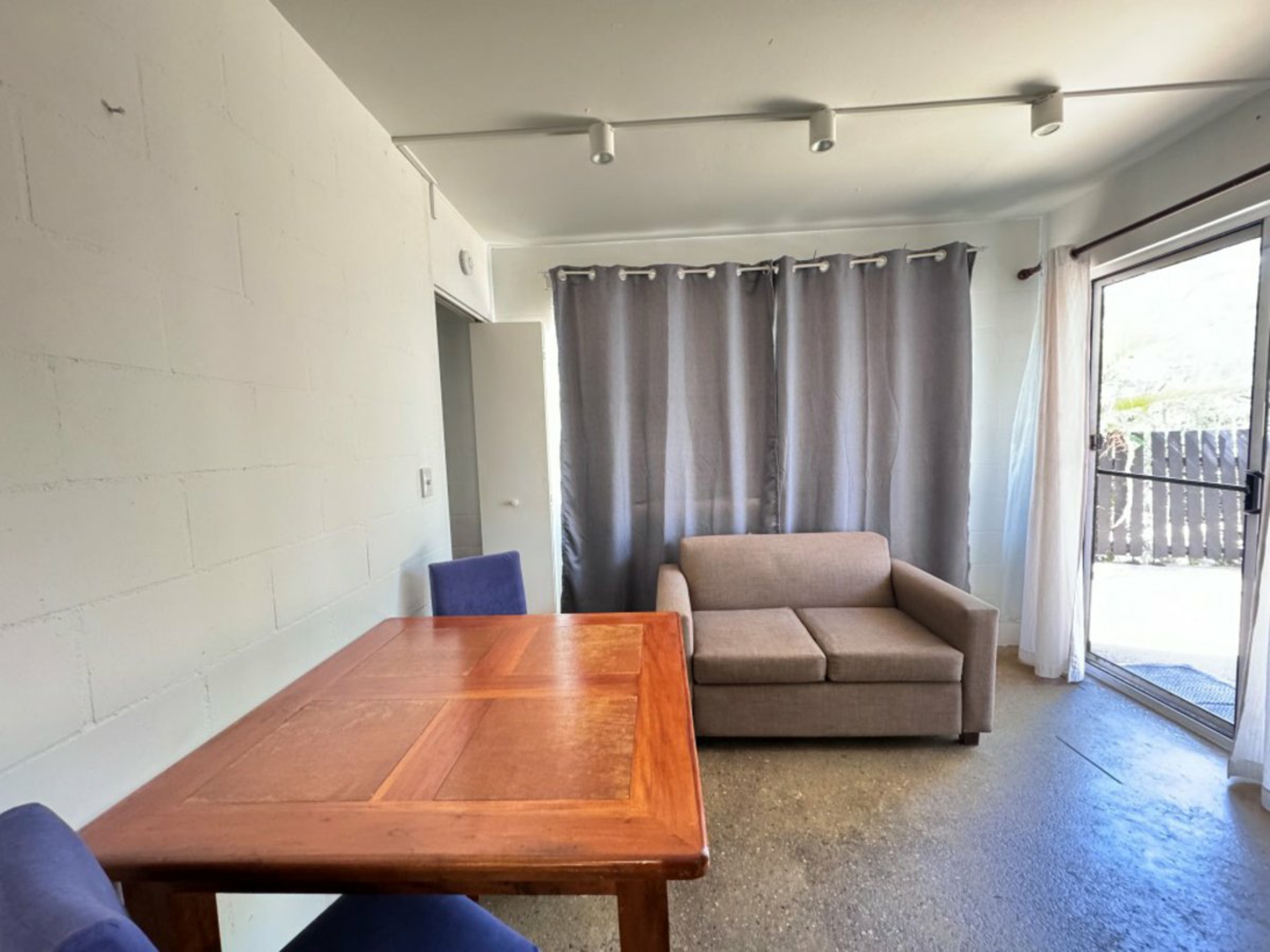 4/8 Pandanus Street — photo 7 of 11