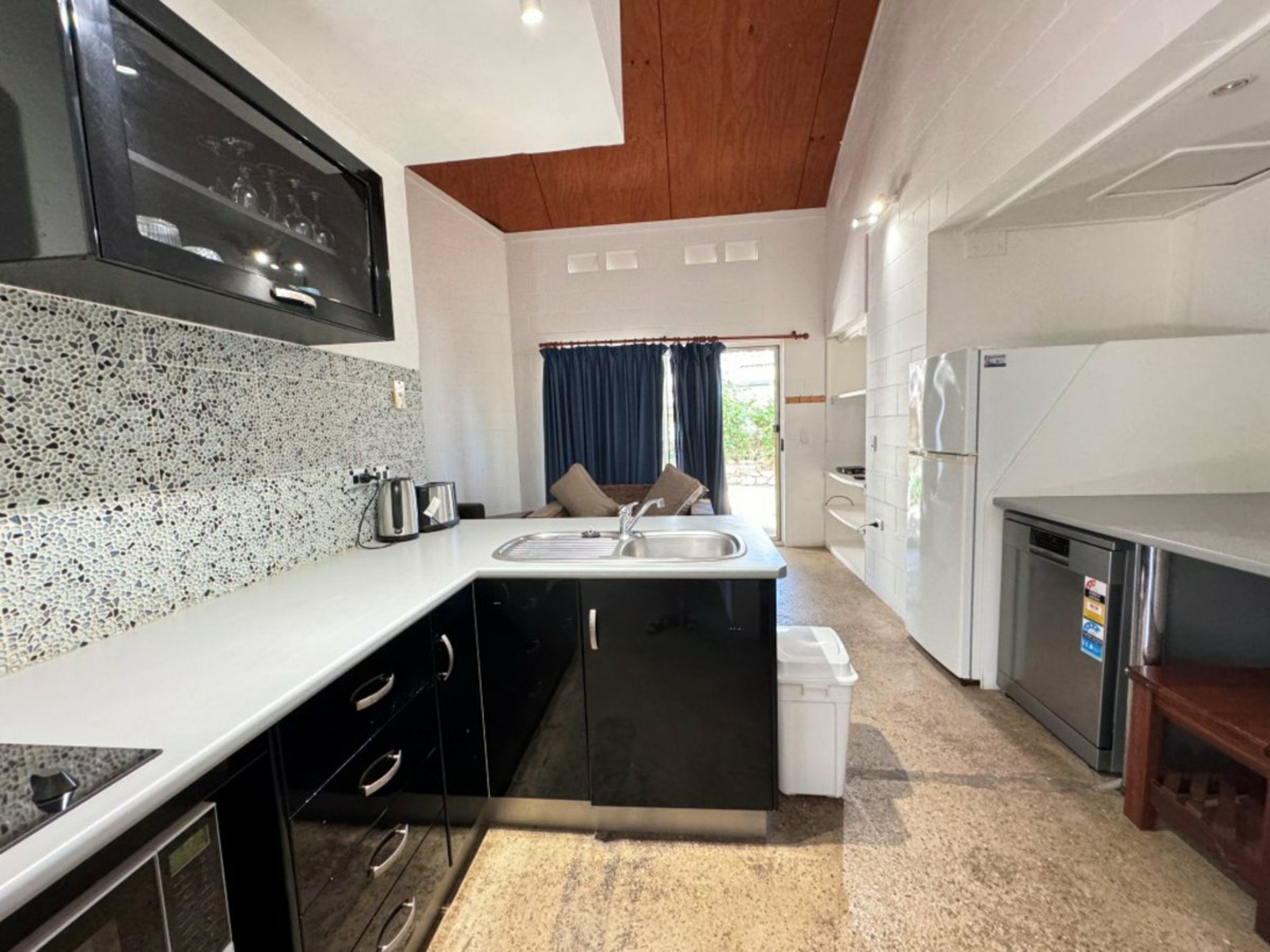 4/8 Pandanus Street — photo 8 of 11