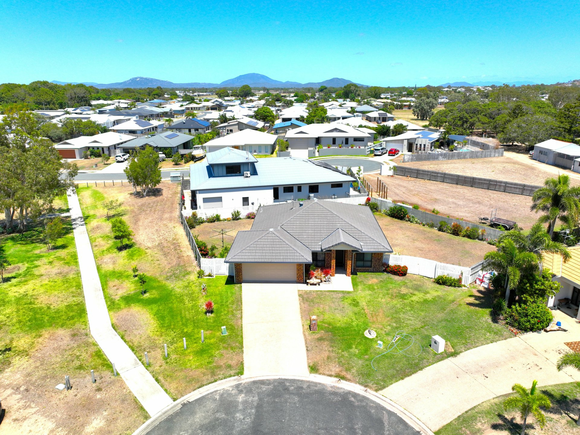 12 Summer Place, BOWEN