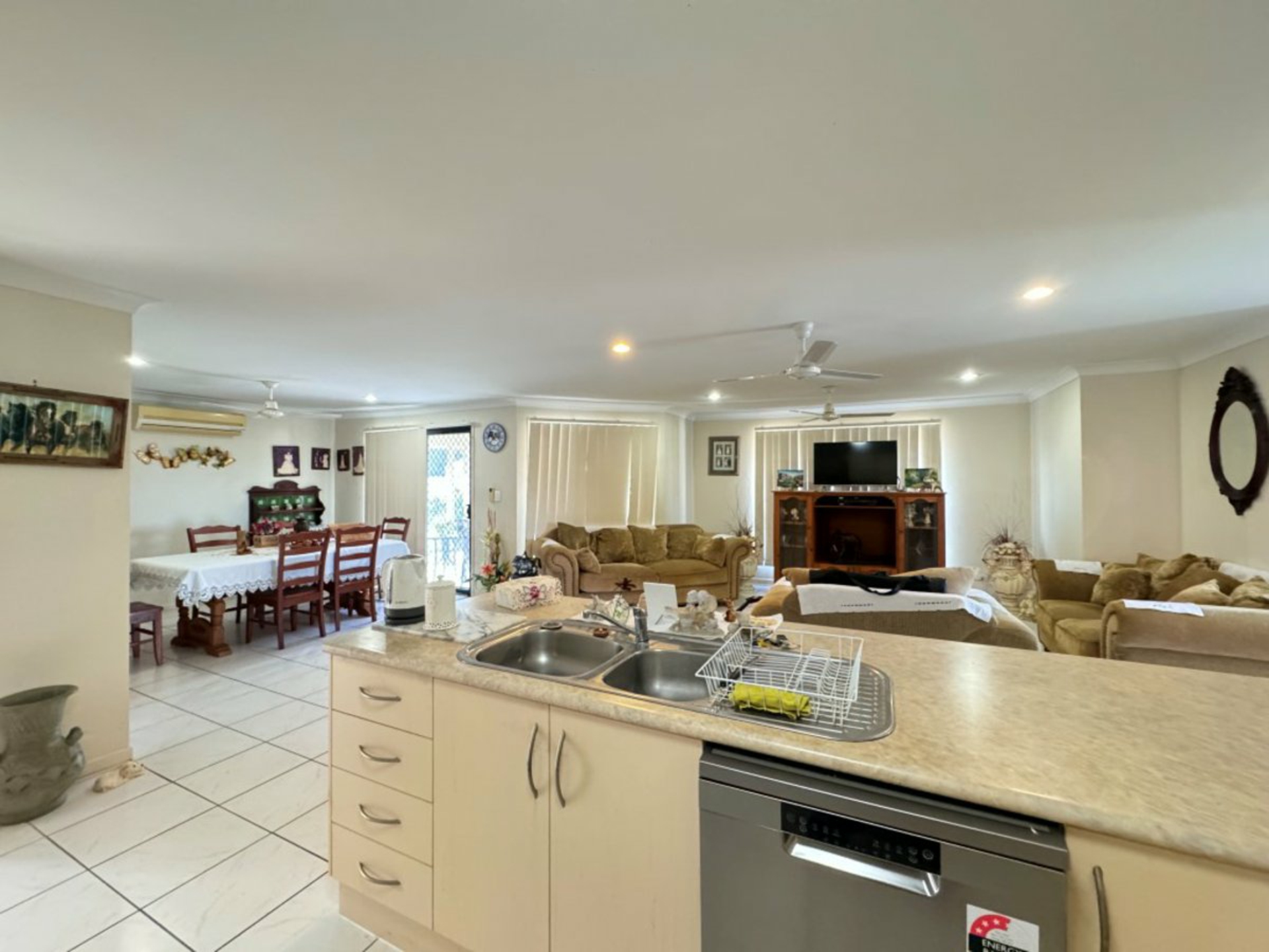 12 Summer Place, BOWEN