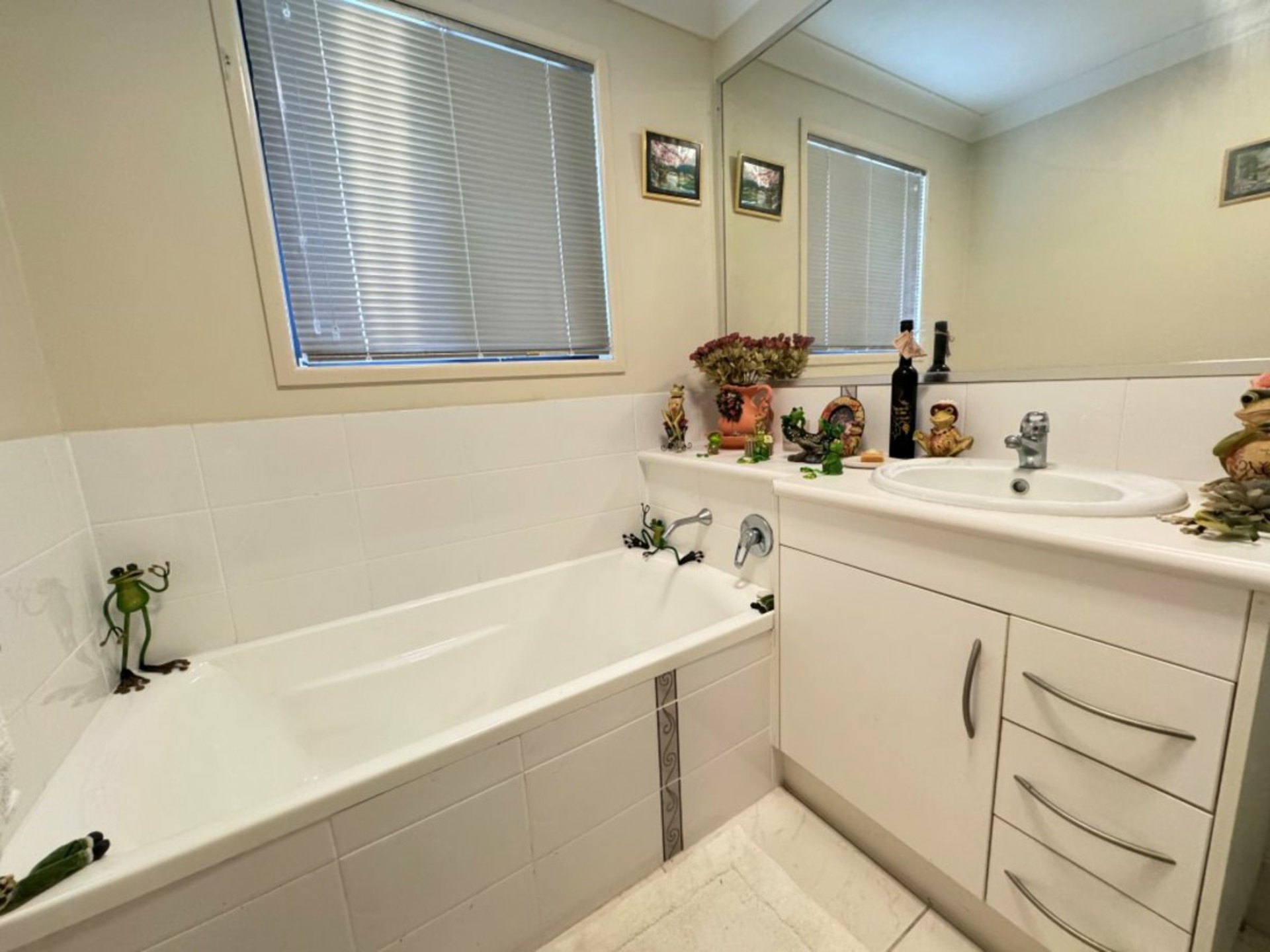 12 Summer Place, BOWEN