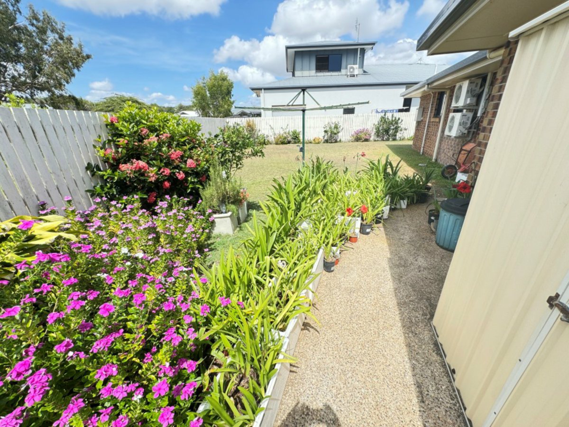12 Summer Place, BOWEN