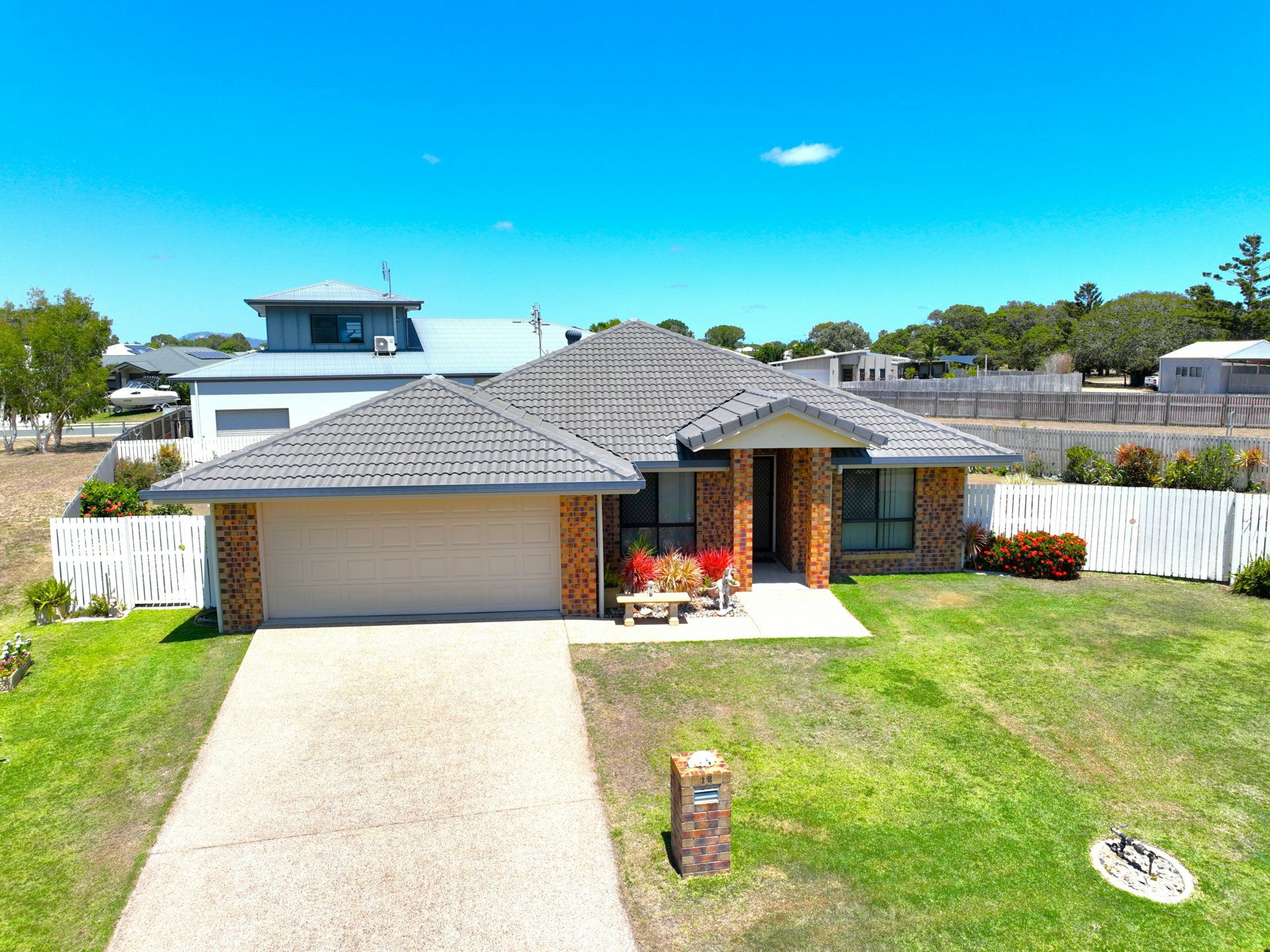 12 Summer Place, BOWEN