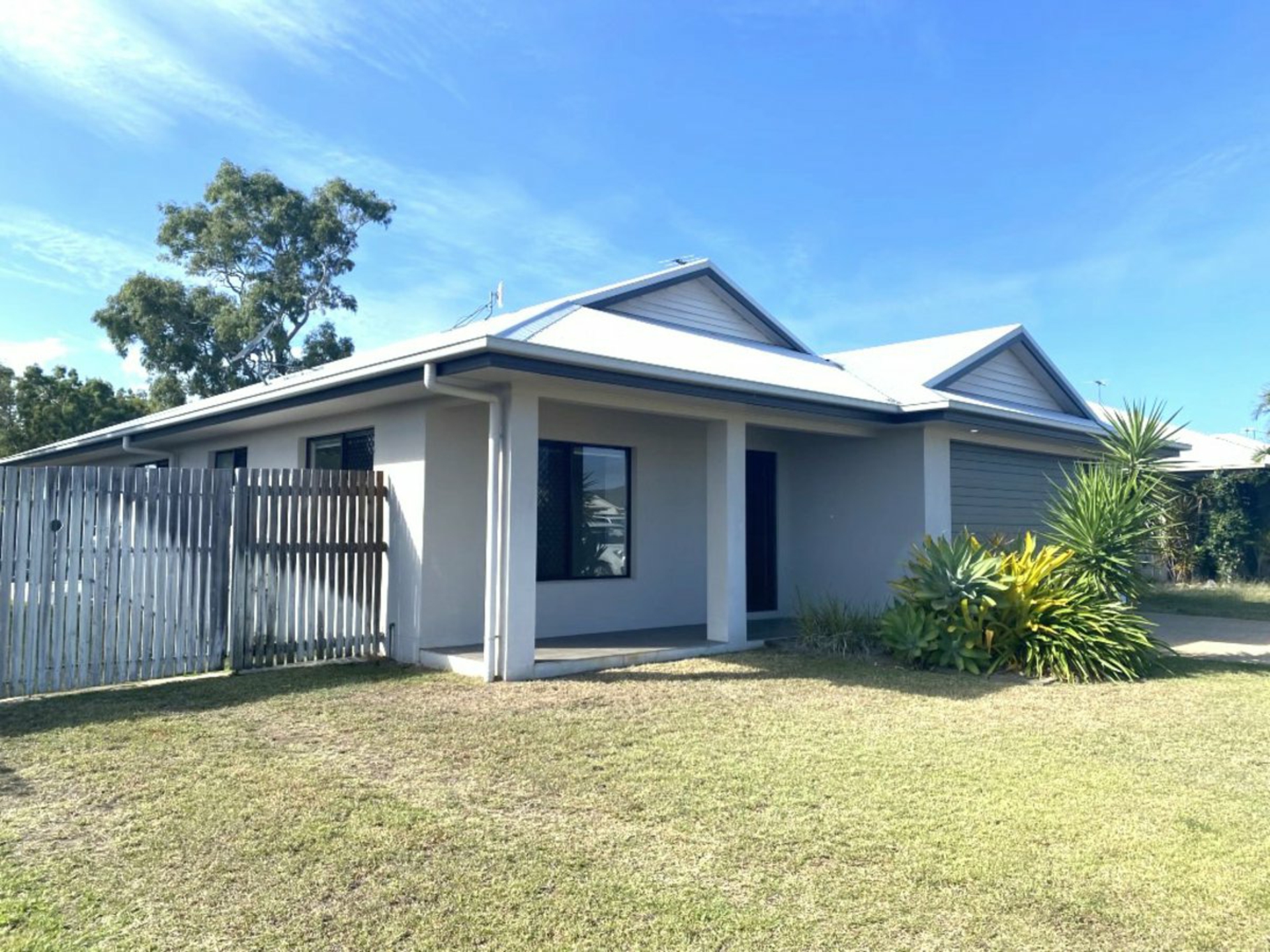 12 Cowrie Street, BOWEN