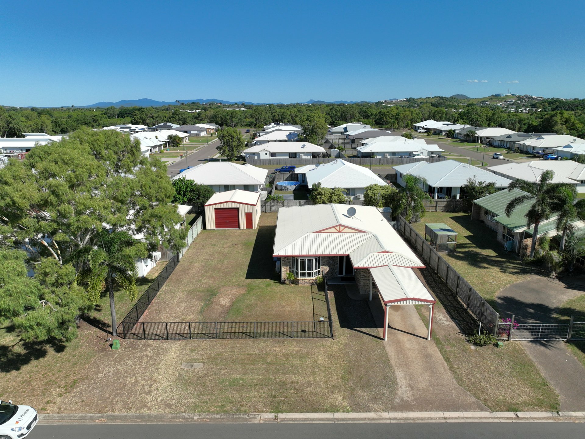 9 Oak Crescent, BOWEN