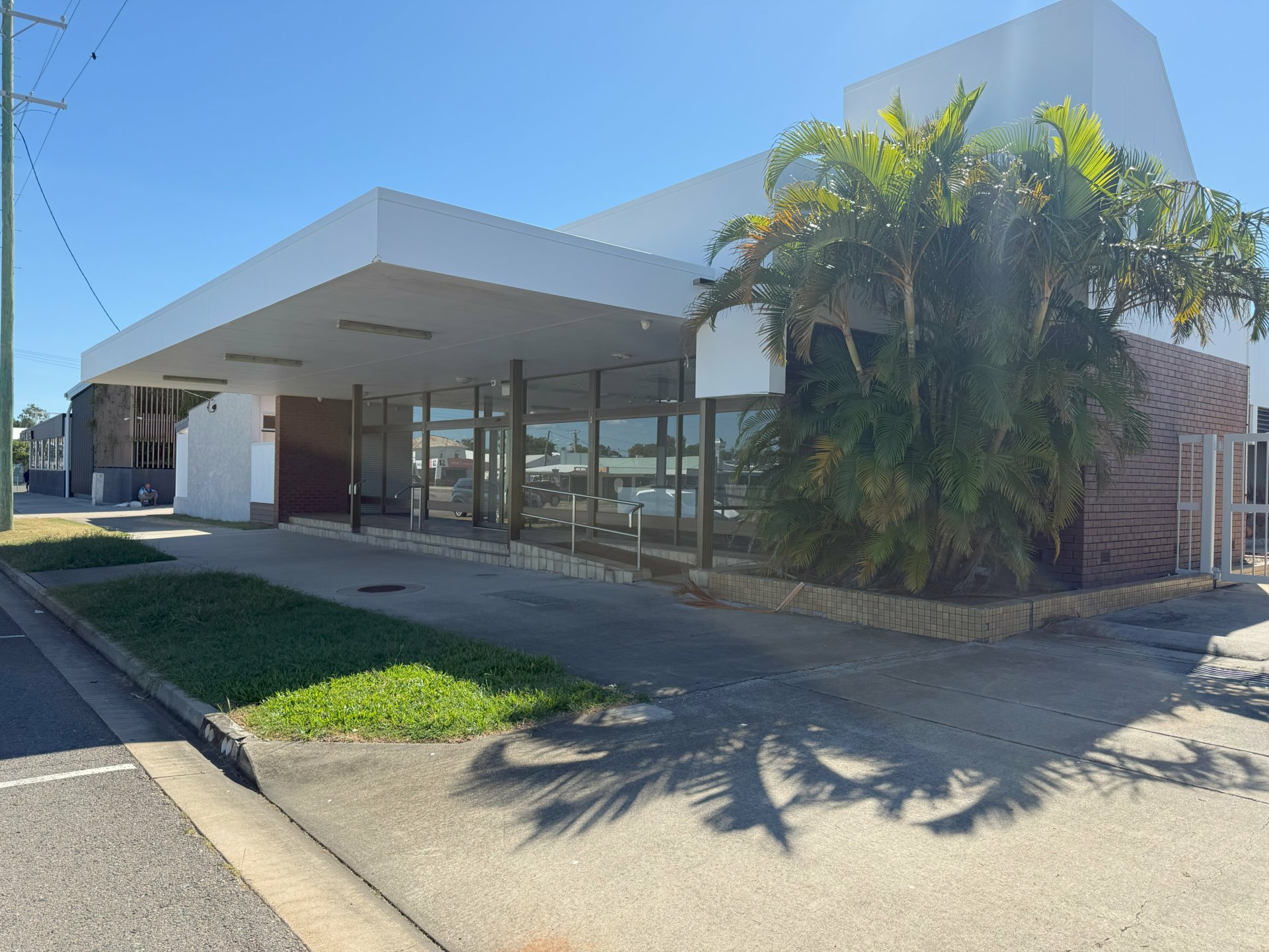 16 Gregory St, BOWEN