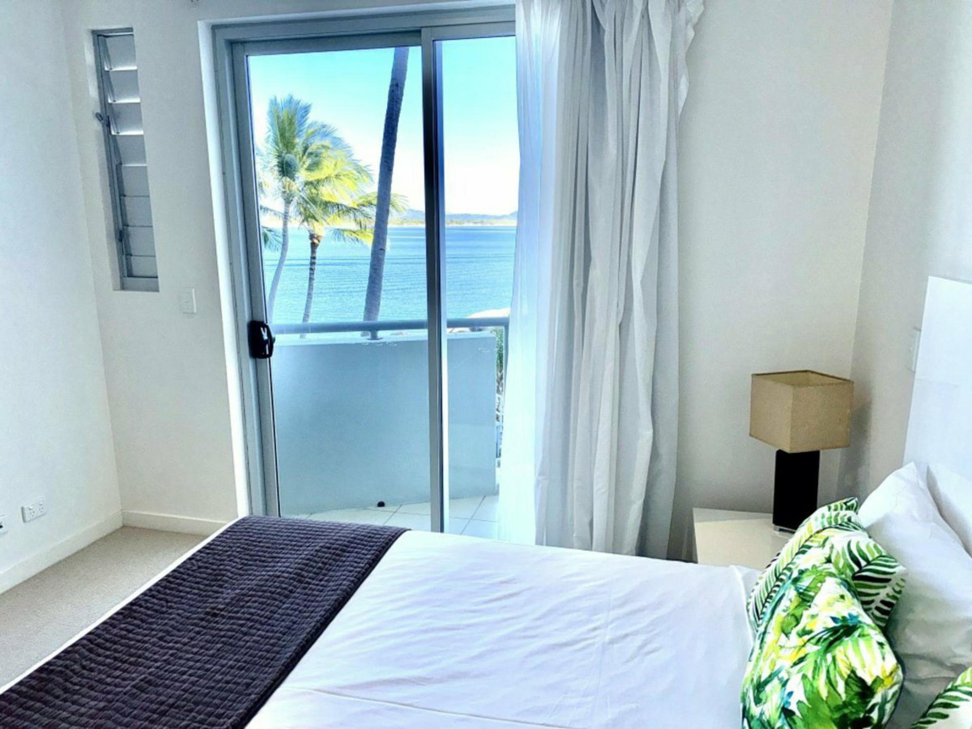 2/2B Horseshoe Bay Road, Coral Cove Apartments, BOWEN