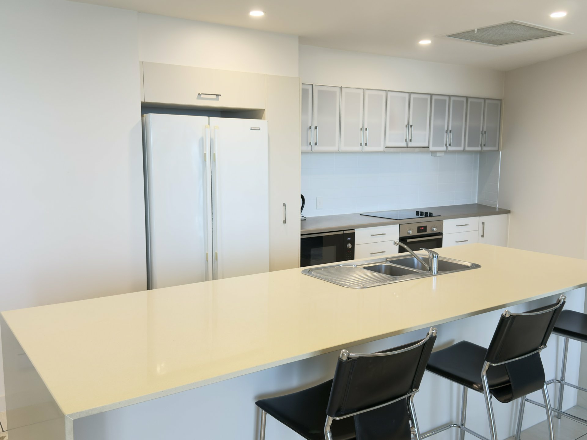CORAL COVE APARTMENTS Apartment 21/2b Horseshoe Bay Road — photo 10 of 30