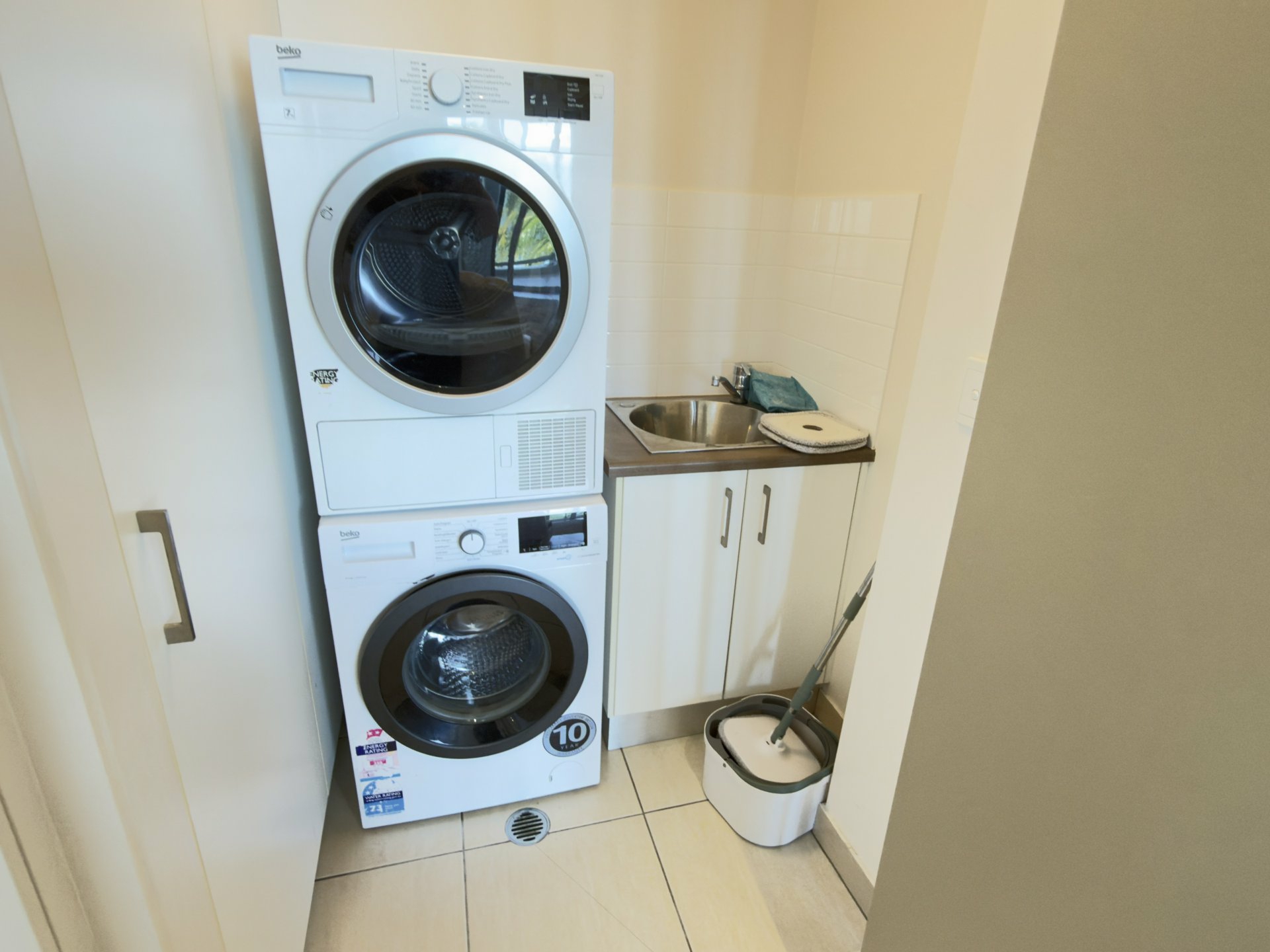CORAL COVE APARTMENTS Apartment 21/2b Horseshoe Bay Road — photo 23 of 30