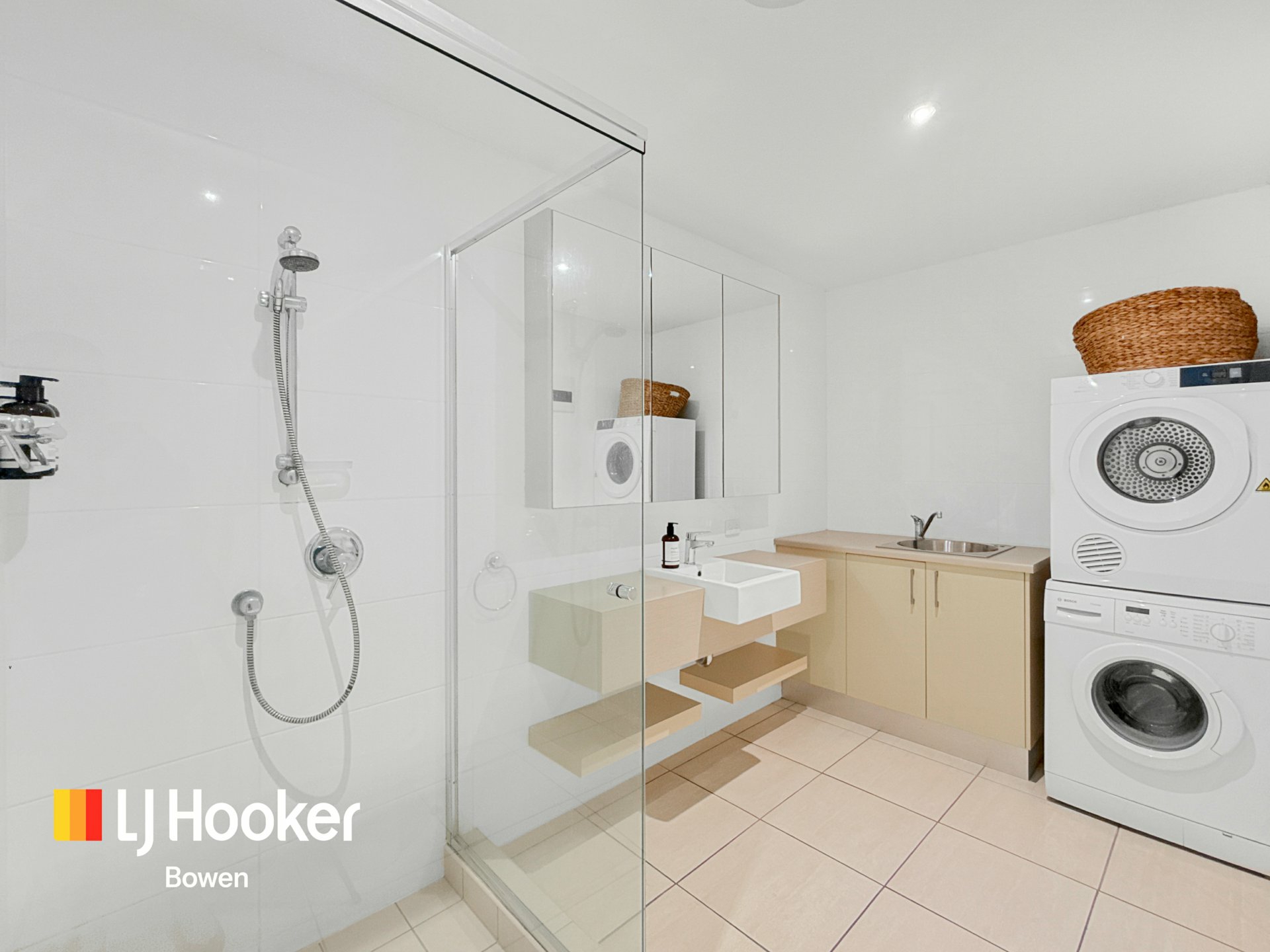 Apartment 17/2B Horseshoe Bay Road — photo 24 of 29