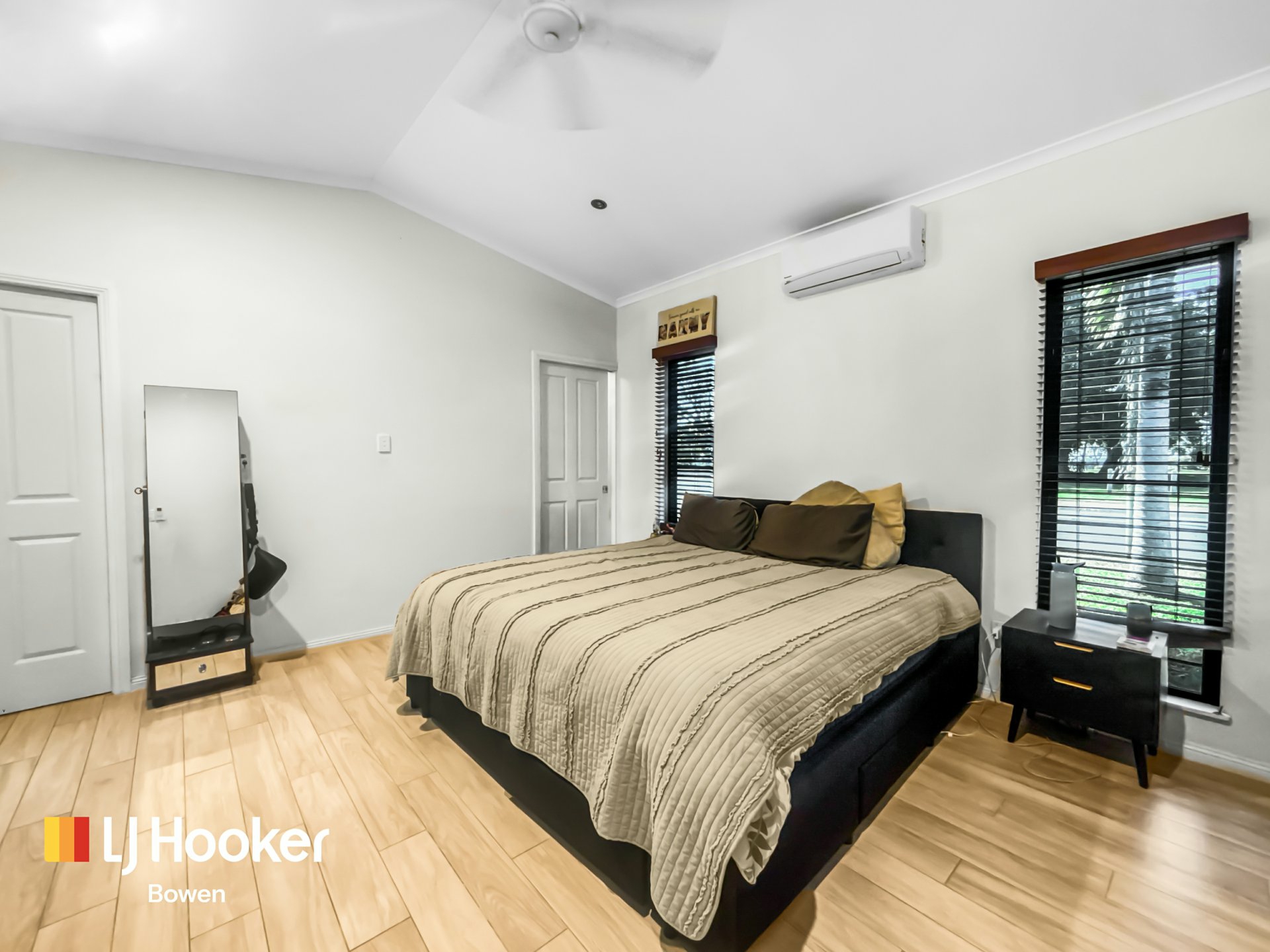 57 Horseshoe Bay Road — photo 11 of 25