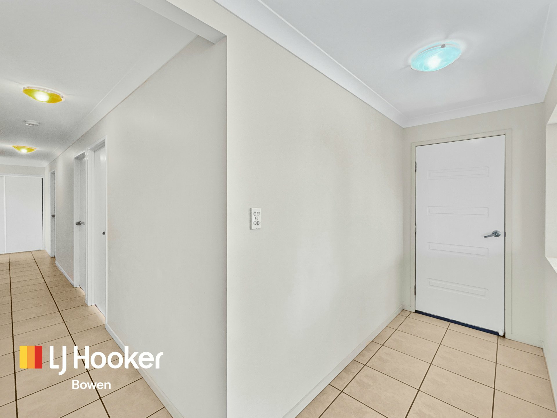 24 Sapphire Crescent — photo 10 of 26