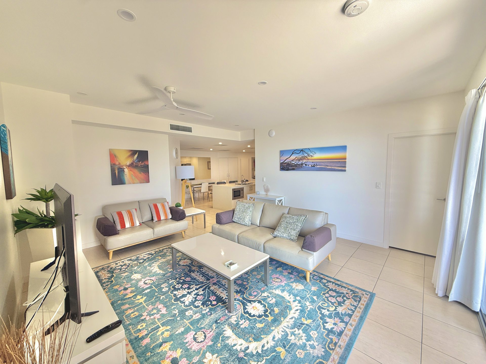 32/2B Coral Cove Apartments — photo 5 of 16