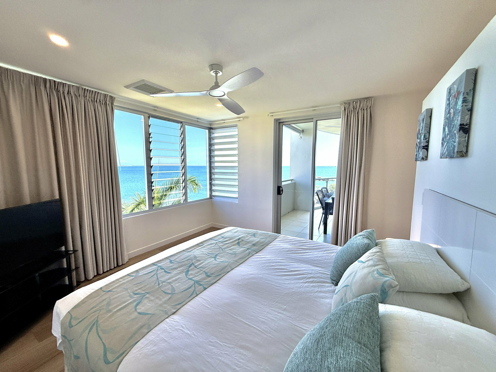 32/2B Coral Cove Apartments — photo 7 of 16