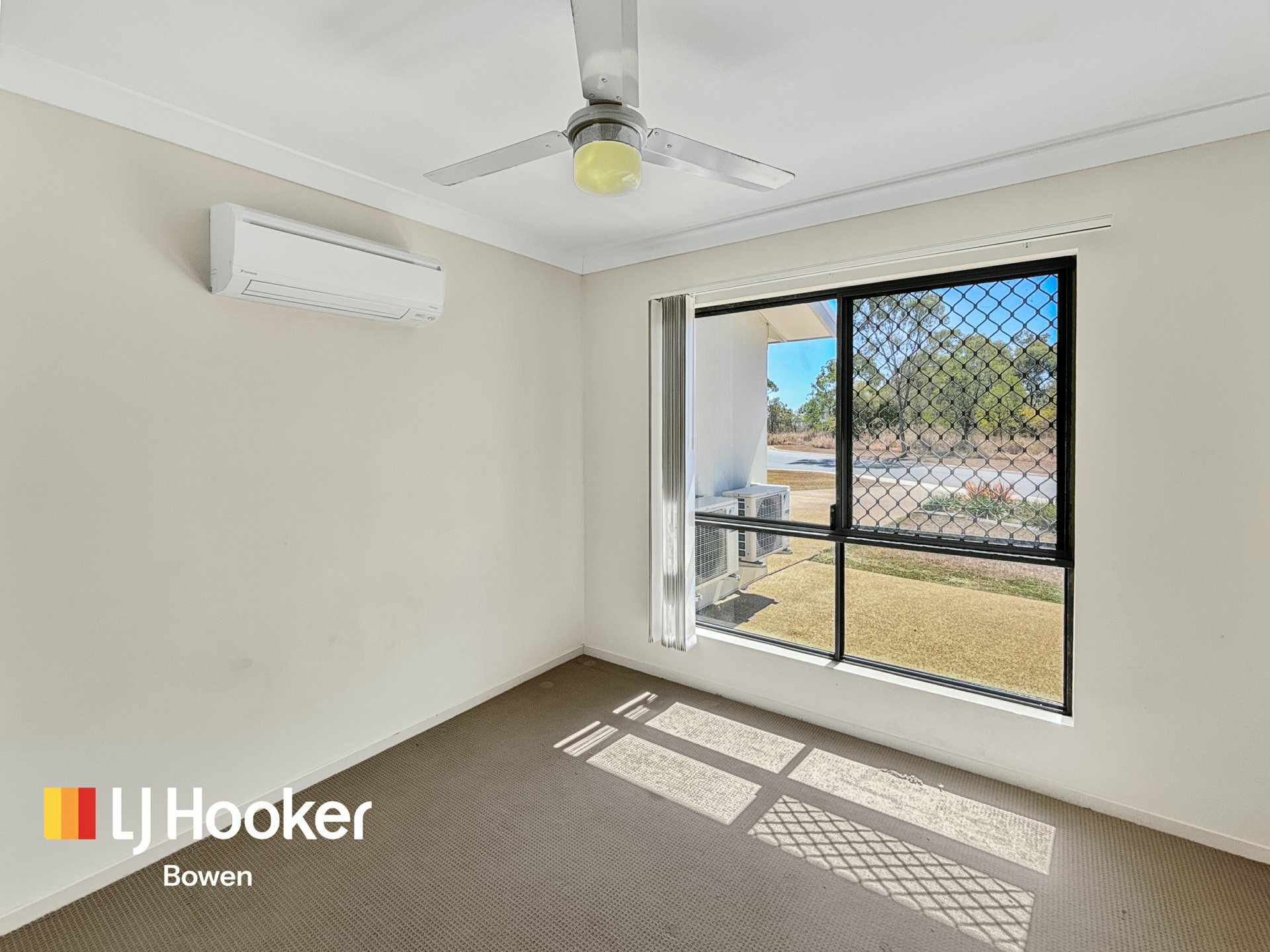 24 Sapphire Crescent — photo 9 of 22