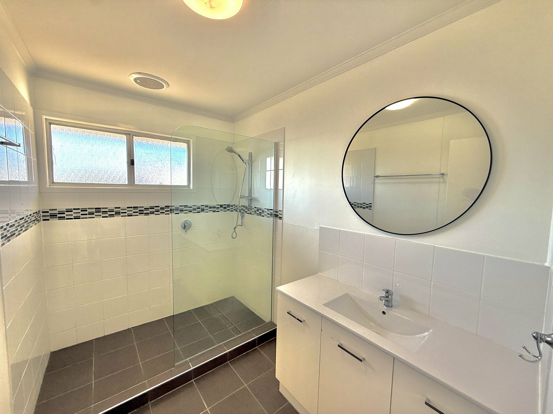 17 Rayner Street — photo 12 of 15