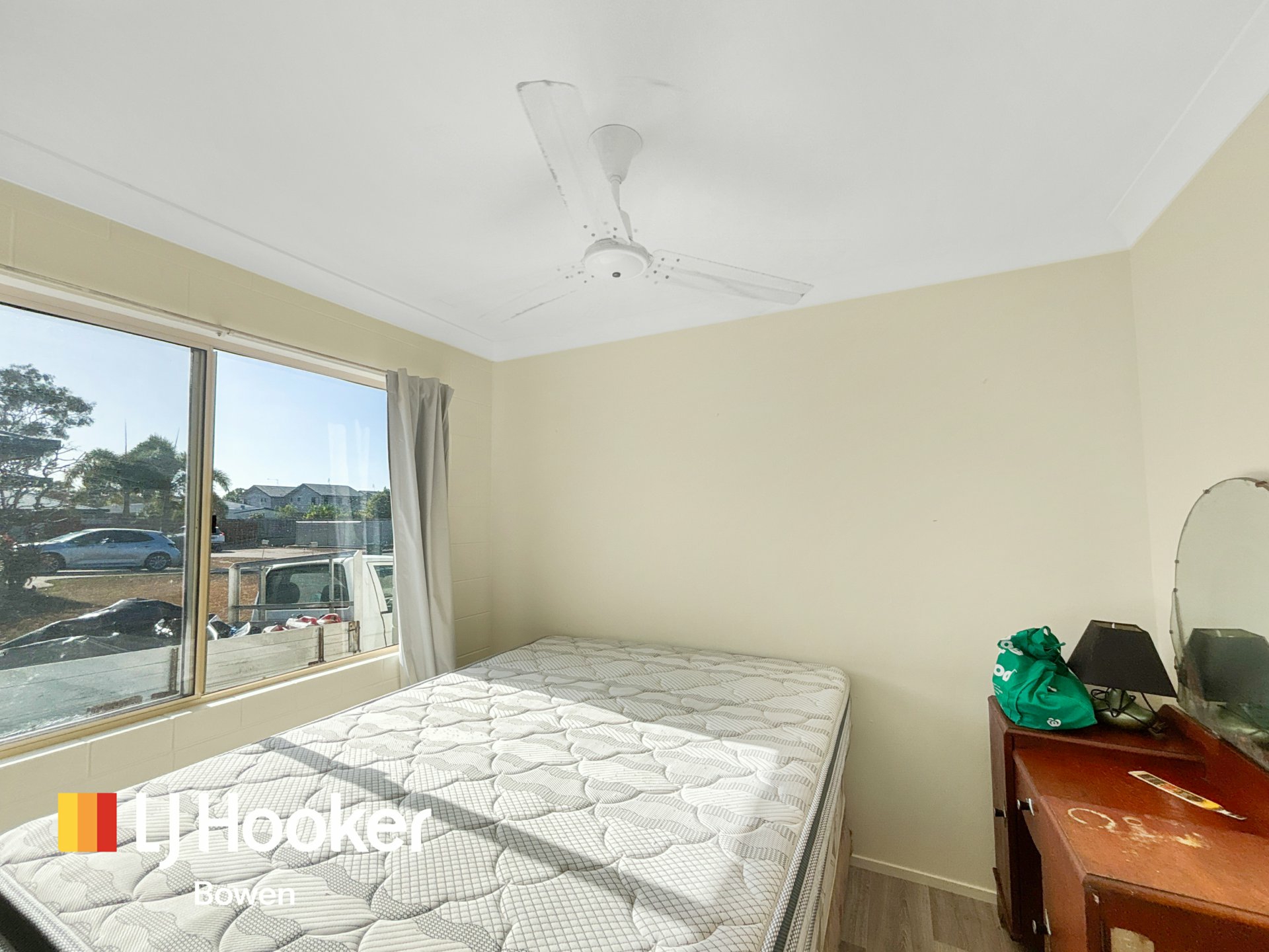 13 Oak Crescent — photo 12 of 19